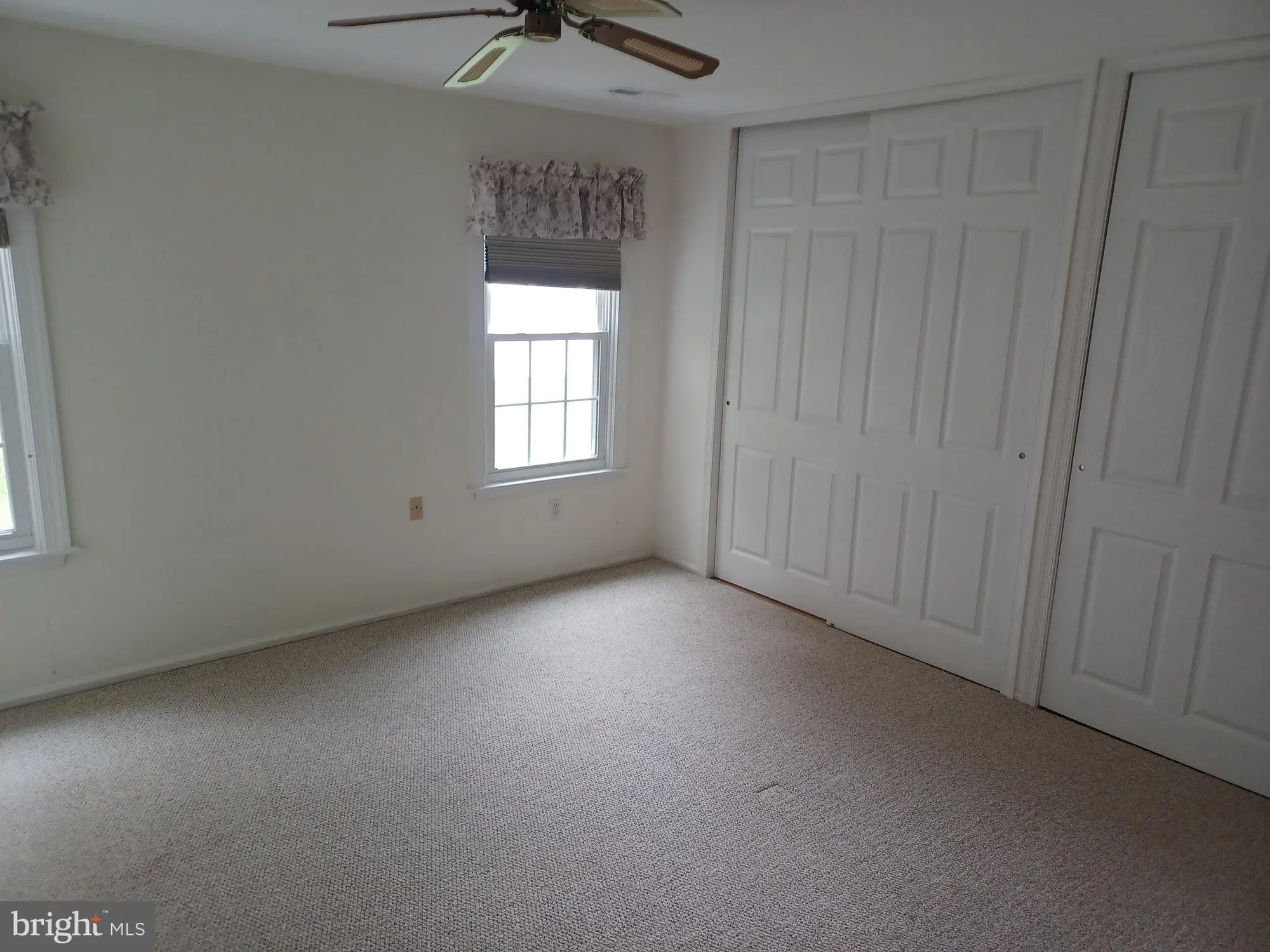 Property Slideshow image 17 of 19 | 54 knollwood dr, Woodbury, NJ, 08096