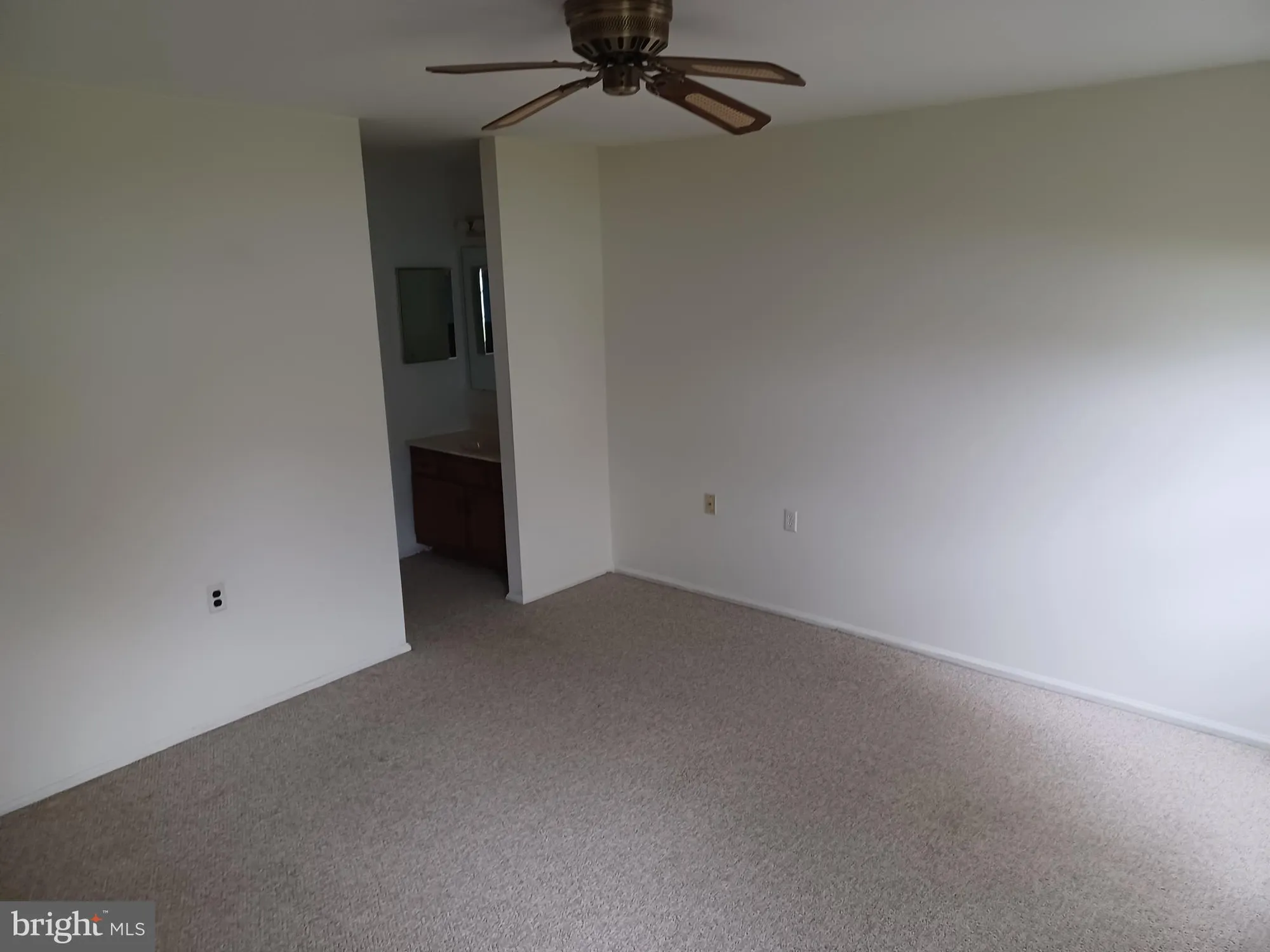 Property Slideshow image 18 of 19 | 54 knollwood dr, Woodbury, NJ, 08096