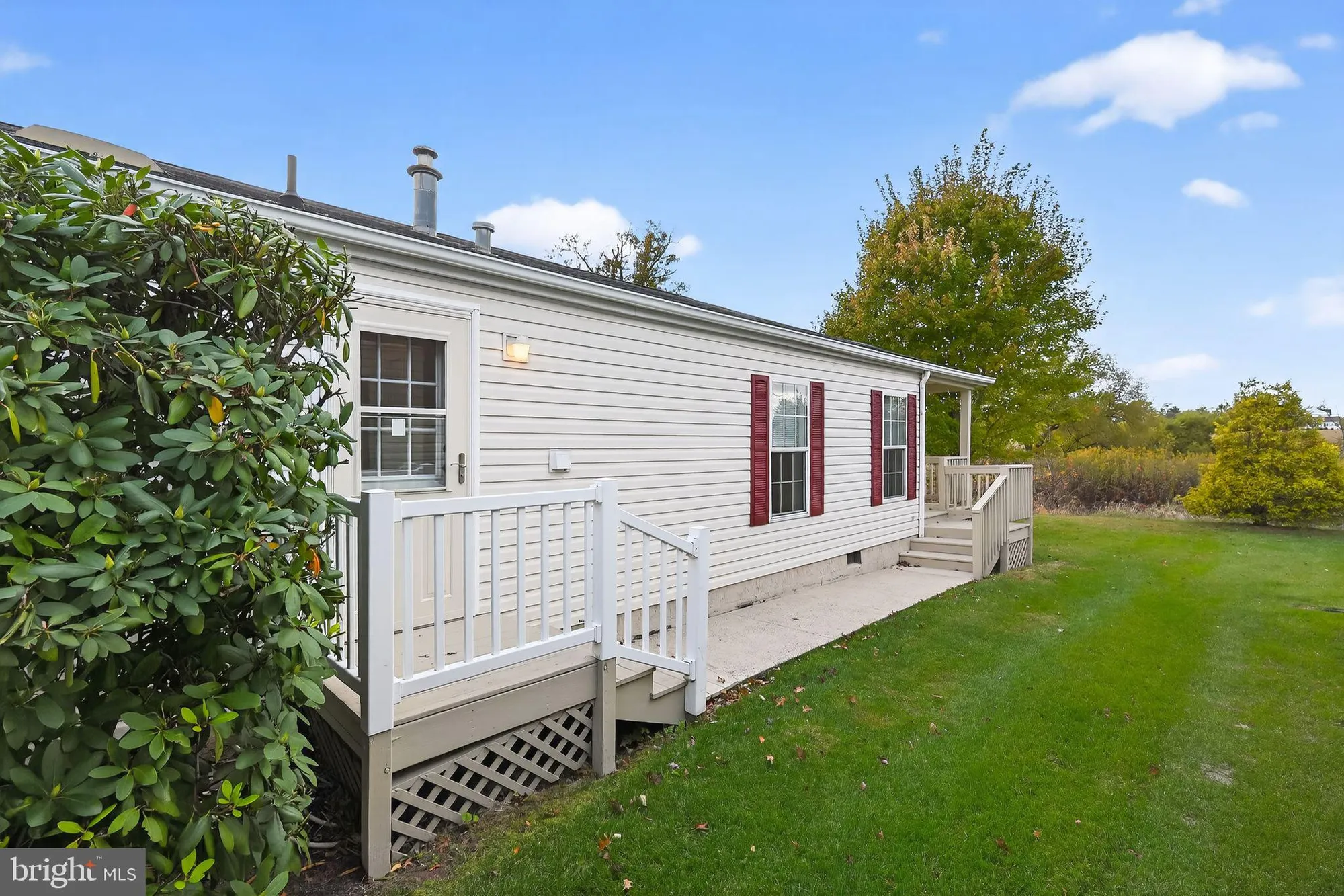 Property Slideshow image 17 of 24 | 601 village way, Royersford, PA, 19468