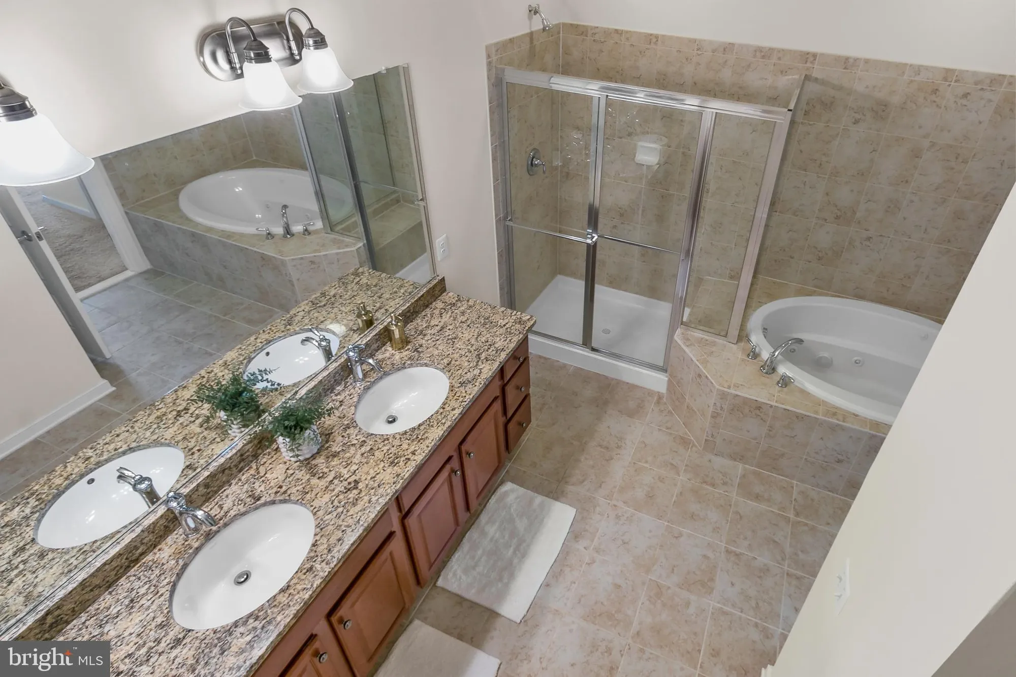 Property Slideshow image 14 of 94 | 8970 fascination ct apt 315, Lorton, VA, 22079
