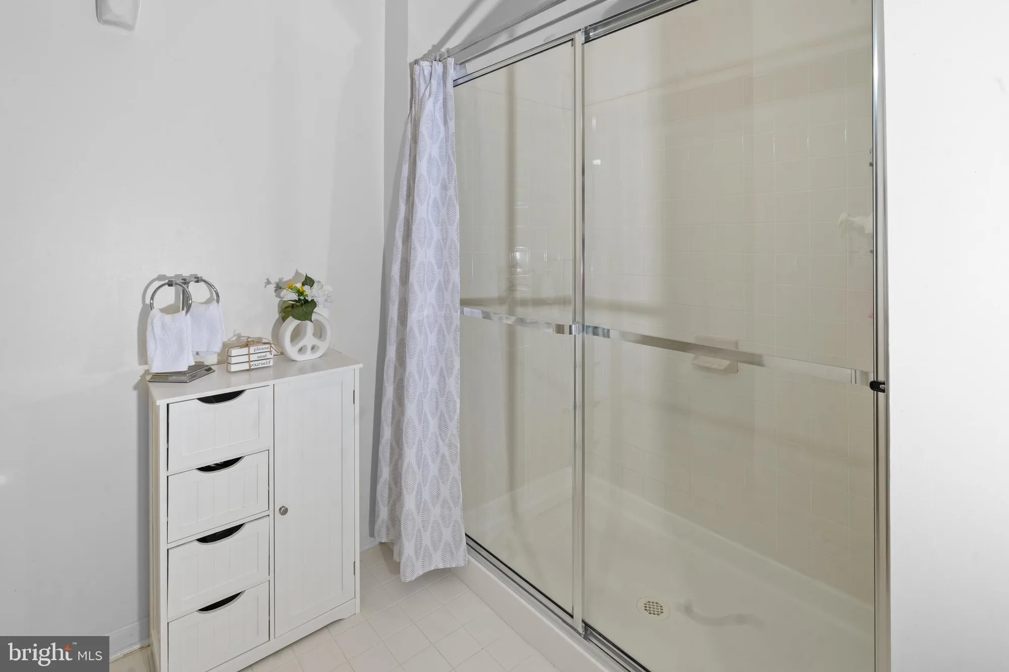 Property Slideshow image 27 of 33 | 13216 fox bow dr 403, Upper Marlboro, MD, 20774