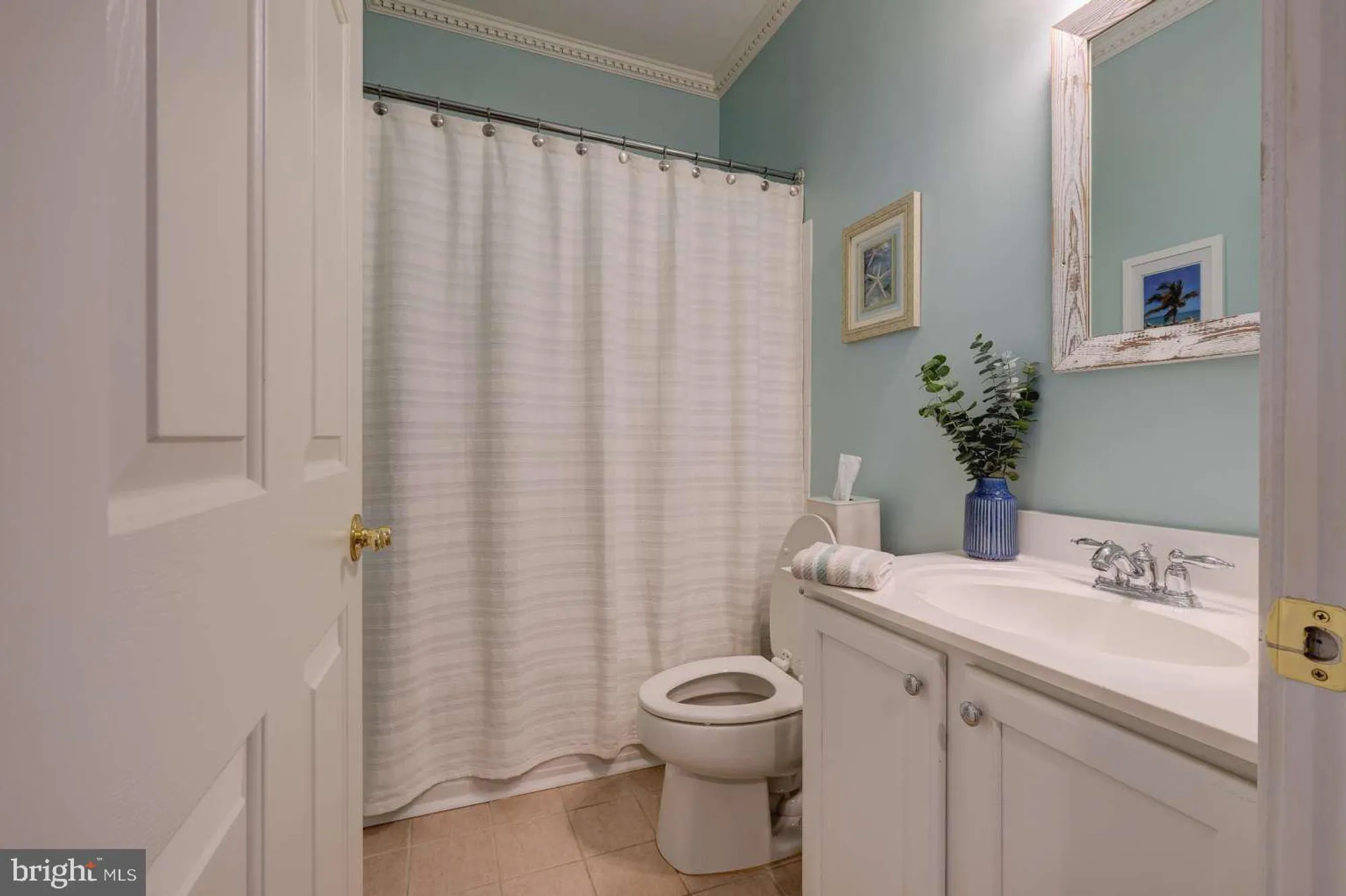 Property Slideshow image 19 of 30 | 172 hearthstone dr, Berlin, NJ, 08009
