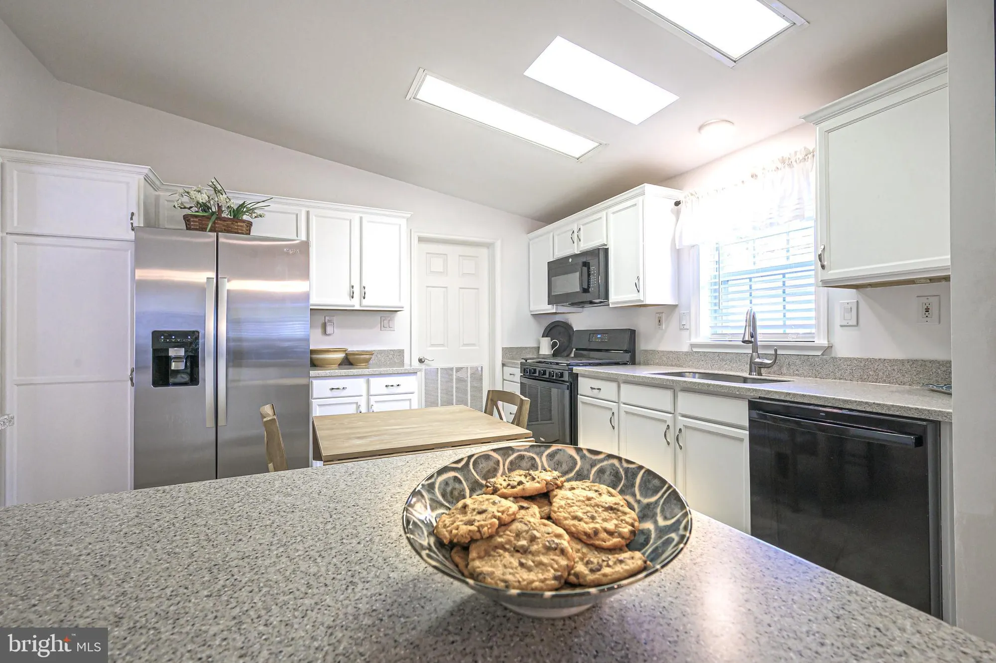 Property Slideshow image 11 of 23 | 94 baltusrol dr, Mays Landing, NJ, 08330