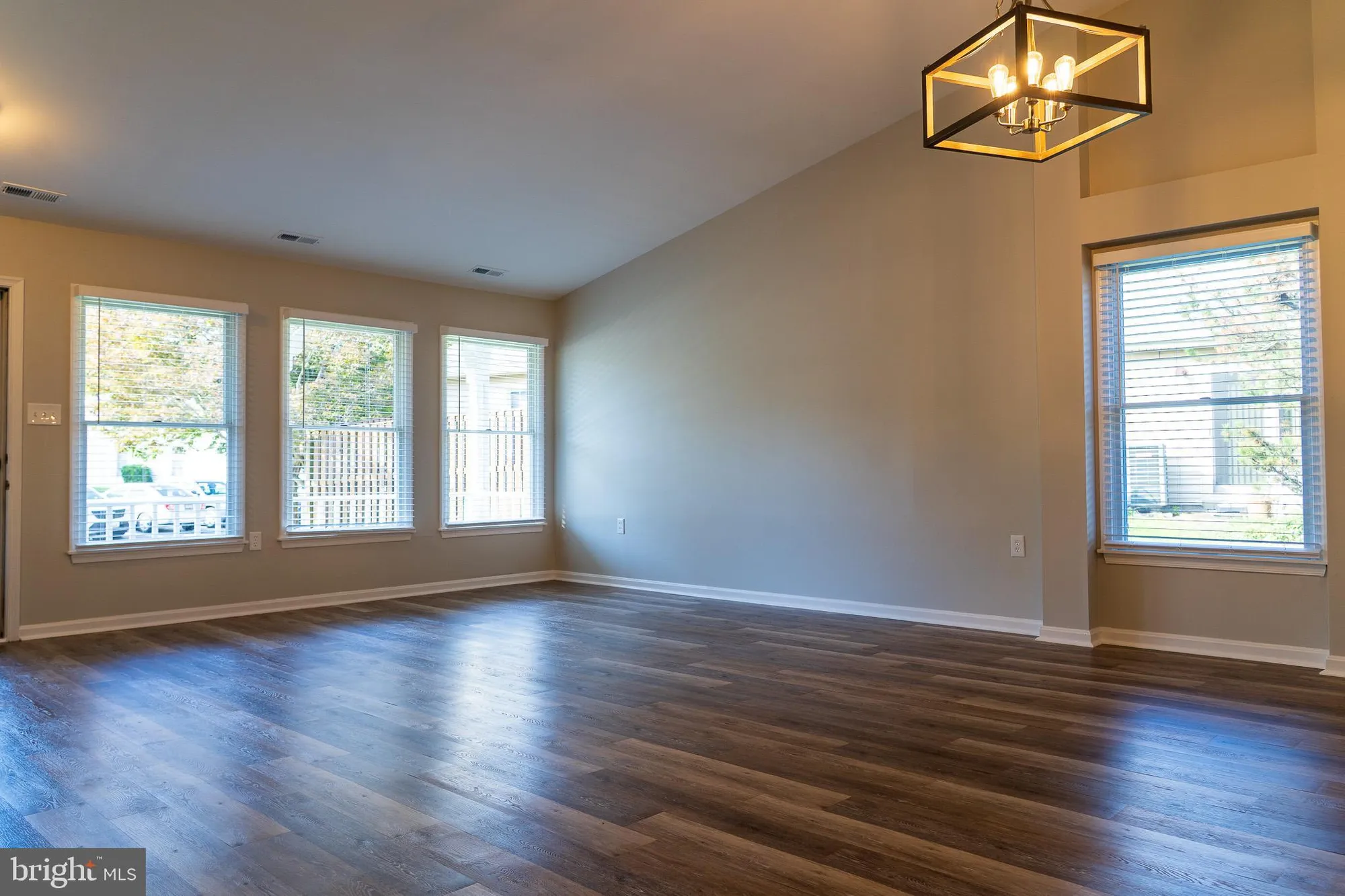 Property Slideshow image 12 of 25 | 1909 marconi cir, Annapolis, MD, 21401