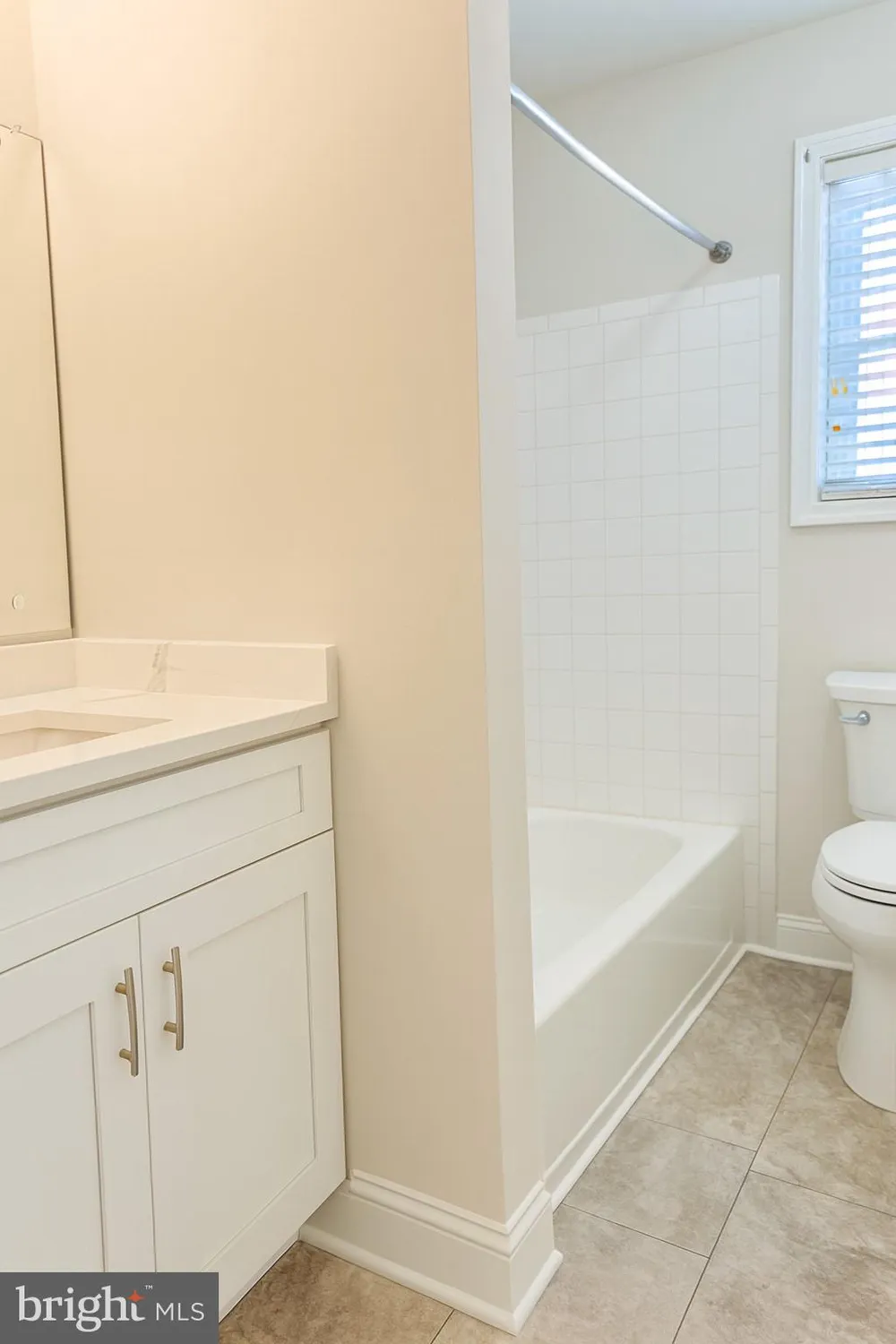 Property Slideshow image 6 of 7 | 3 deep hollow ln, Columbus, NJ, 08022