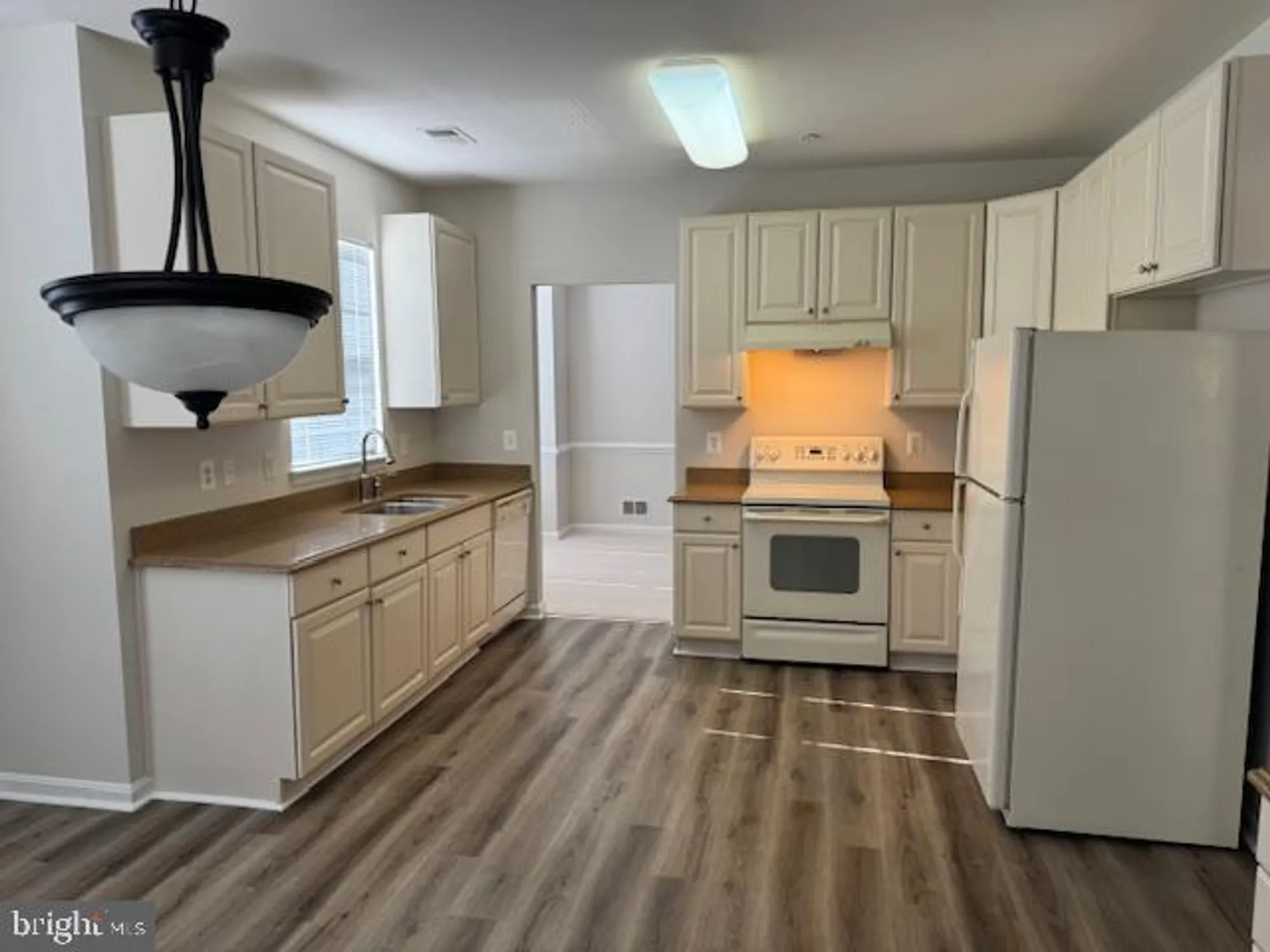 Property Slideshow image 11 of 26 | 8612 fluttering leaf trl 203, Odenton, MD, 21113