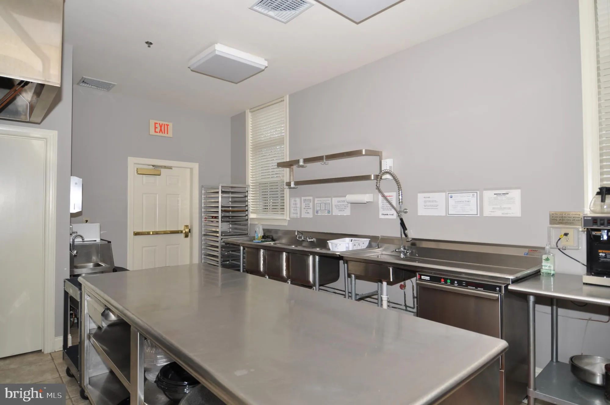 Property Slideshow image 24 of 36 | 49 chamber ln, Columbus, NJ, 08022