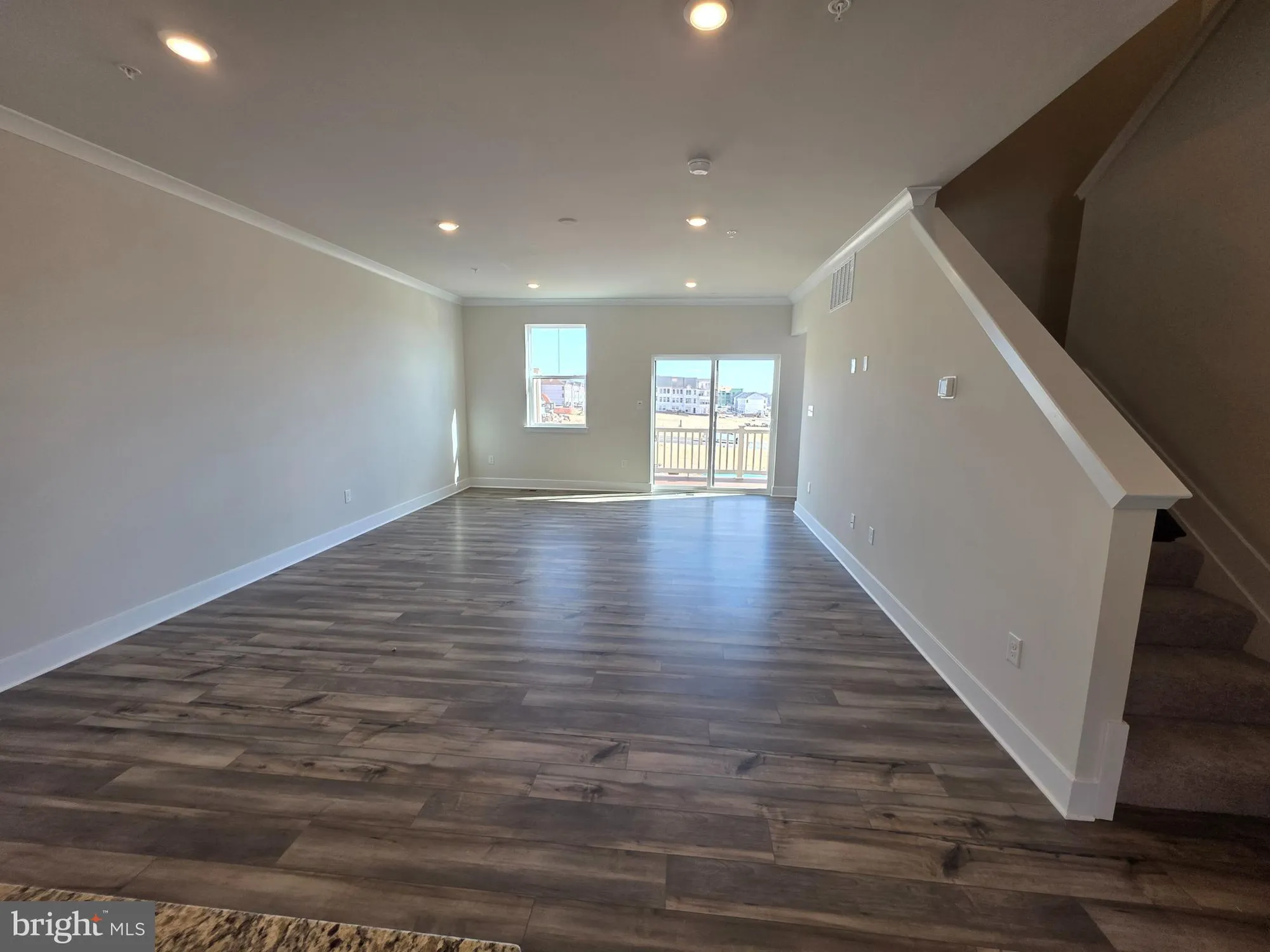 Property Slideshow image 8 of 38 | 1354 crested wood dr dr, Laurel, MD, 20724