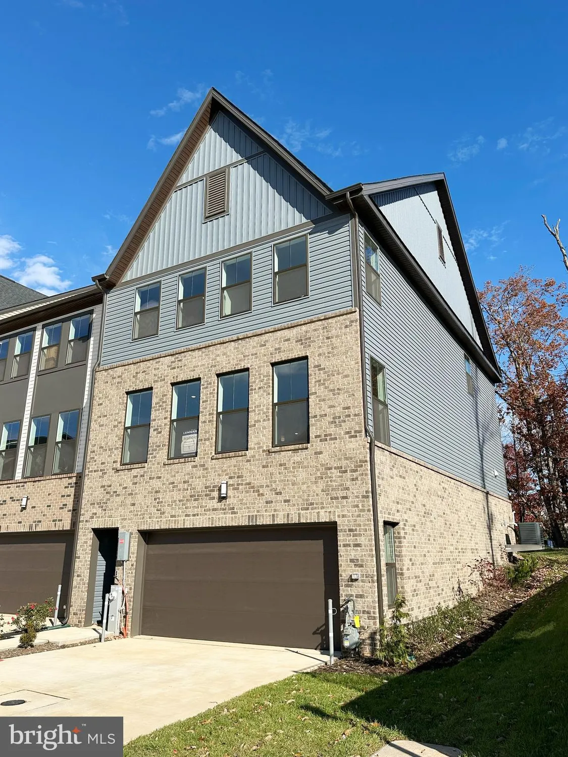 Property Slideshow image 2 of 42 | 1202 crested wood dr, Laurel, MD, 20724