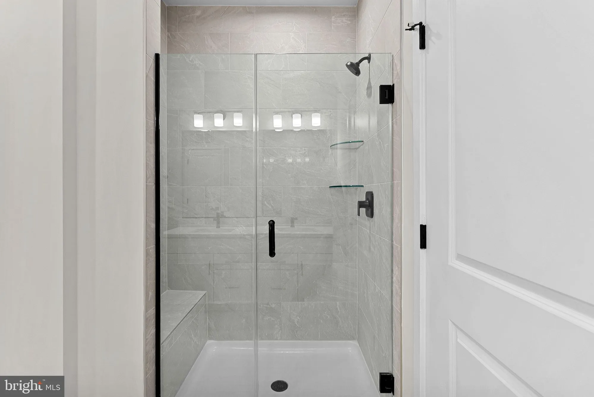 Property Slideshow image 13 of 44 | 750 mount airy ter ne unit 304, Leesburg, VA, 20176