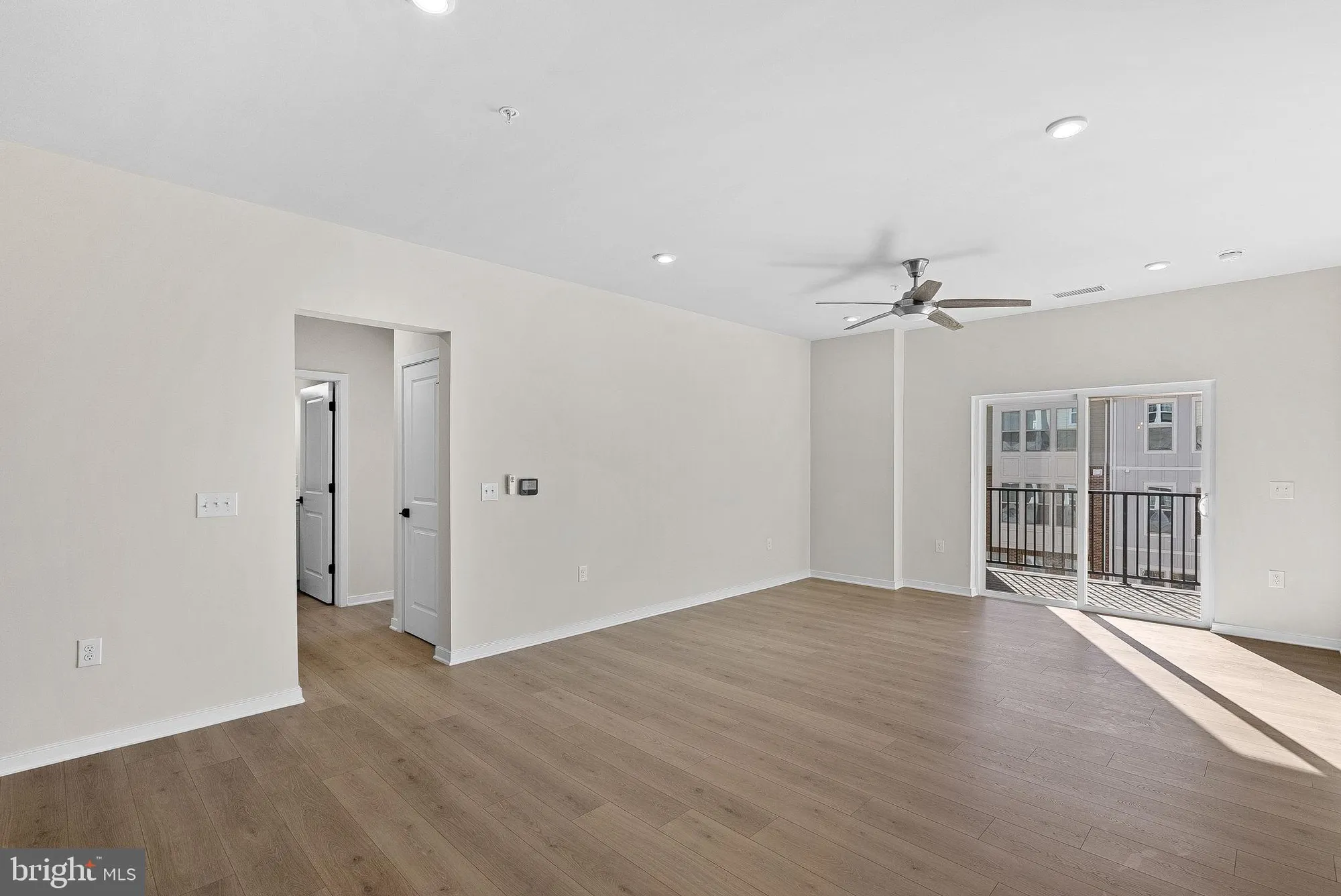 Property Slideshow image 33 of 44 | 750 mount airy ter ne unit 304, Leesburg, VA, 20176