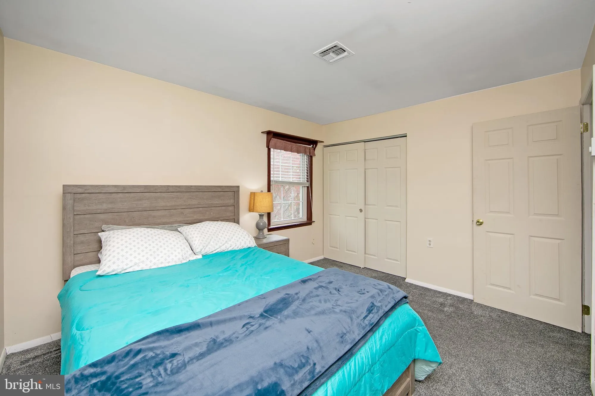 Property Slideshow image 15 of 28 | 47 chatham pl, Southampton, NJ, 08088