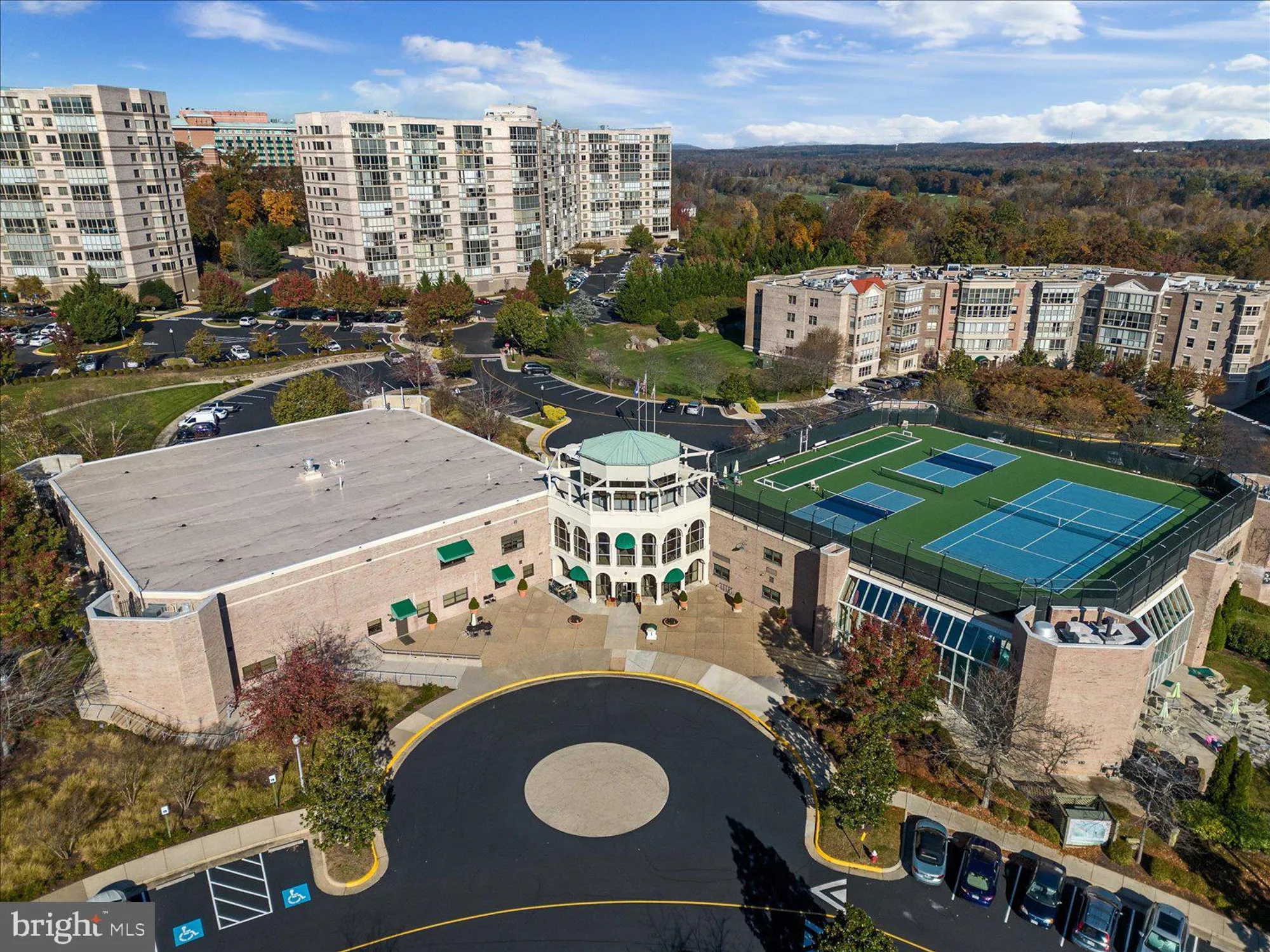 Property Slideshow image 37 of 44 | 19375 cypress ridge ter 207, Leesburg, VA, 20176