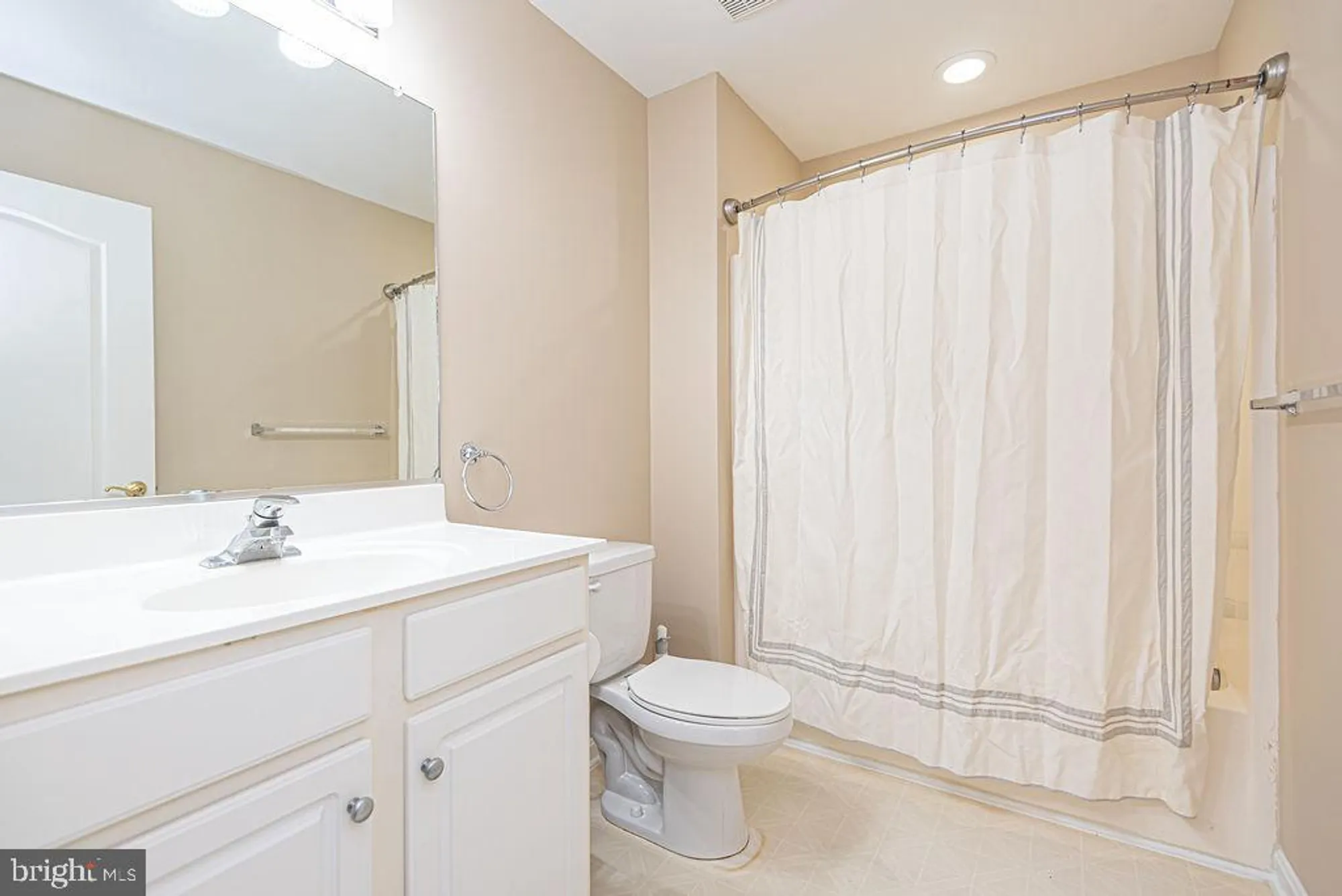 Property Slideshow image 49 of 73 | 8 long point ct, Ocean Pines, MD, 21811
