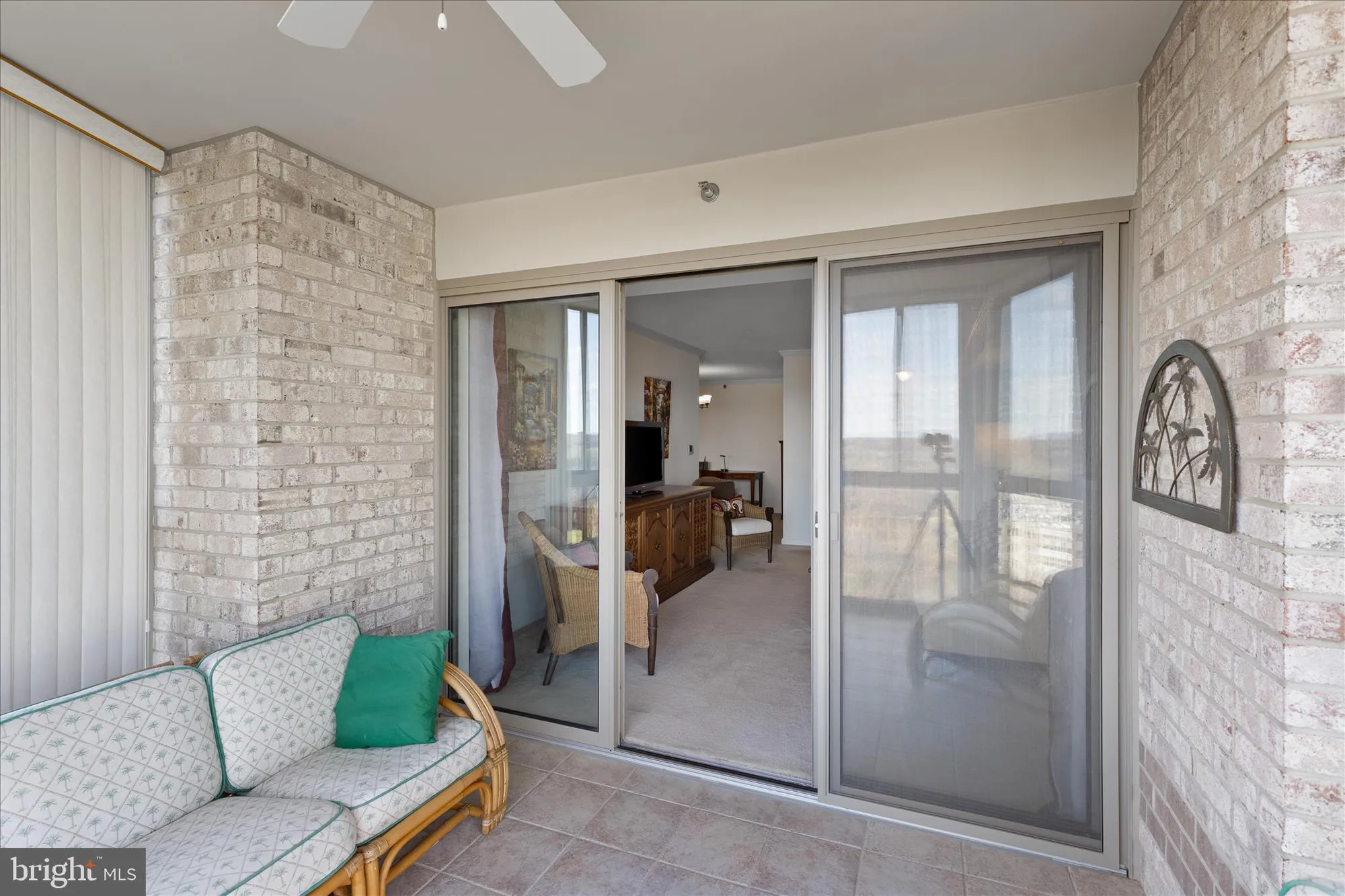 Property Slideshow image 12 of 80 | 19385 cypress ridge ter unit 907, Leesburg, VA, 20176