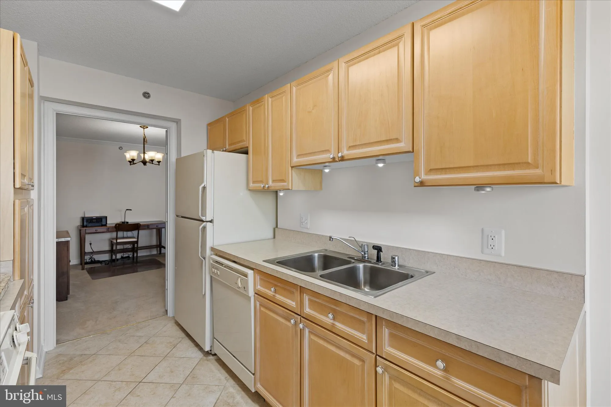 Property Slideshow image 20 of 80 | 19385 cypress ridge ter unit 907, Leesburg, VA, 20176