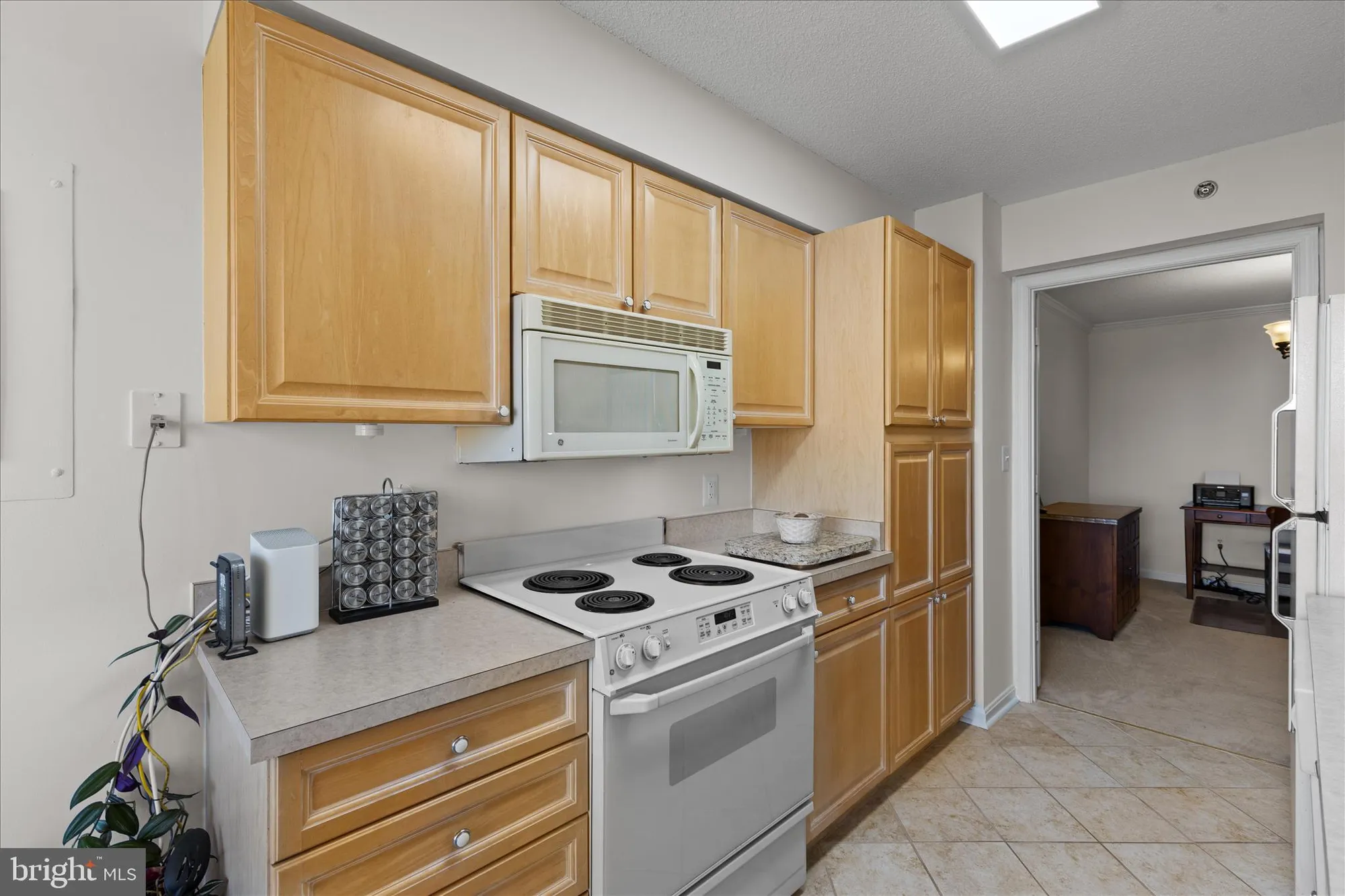 Property Slideshow image 21 of 80 | 19385 cypress ridge ter unit 907, Leesburg, VA, 20176