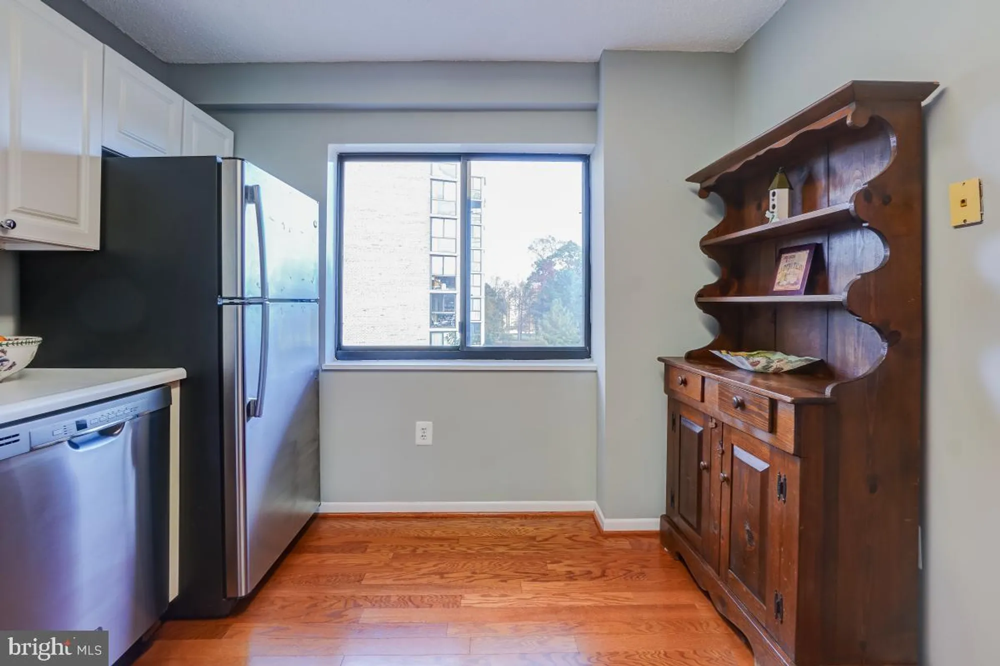 Property Slideshow image 17 of 33 | 15101 interlachen dr 1-625, Silver Spring, MD, 20906