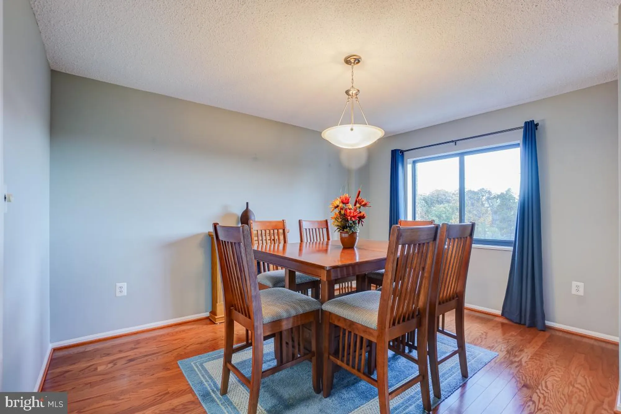 Property Slideshow image 14 of 33 | 15101 interlachen dr 1-625, Silver Spring, MD, 20906