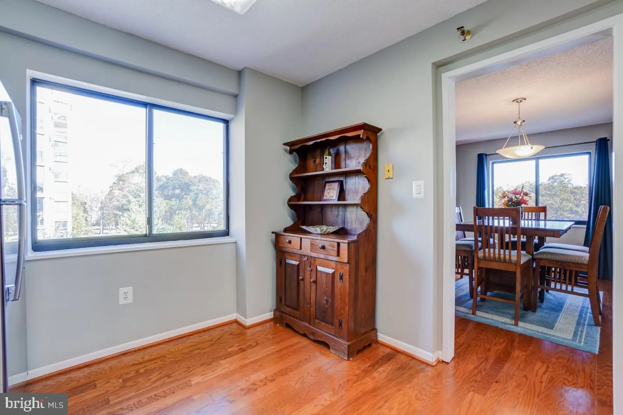 Property Slideshow image 19 of 33 | 15101 interlachen dr 1-625, Silver Spring, MD, 20906