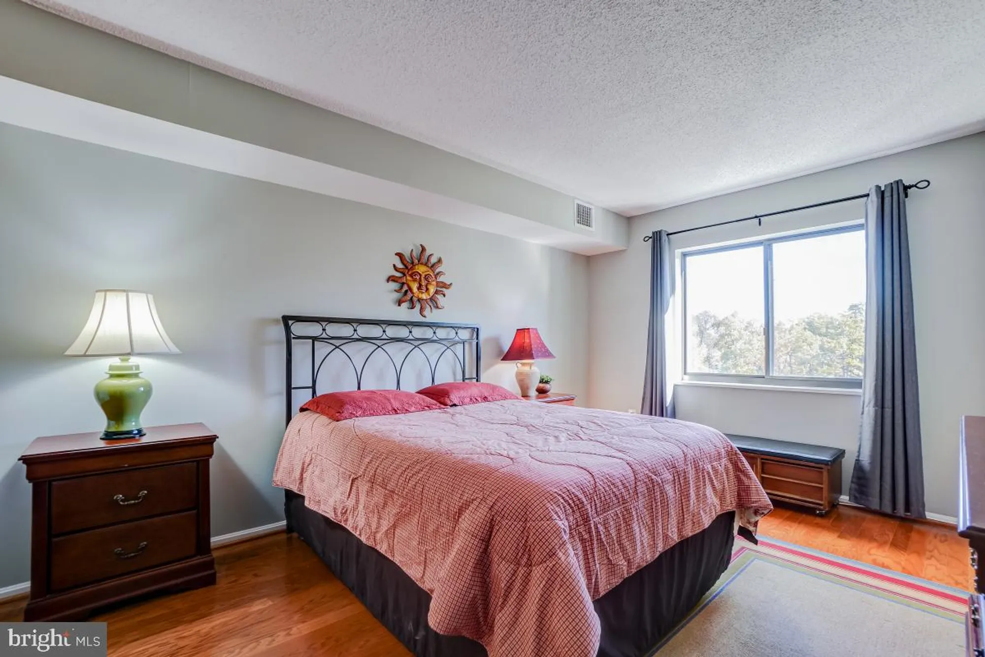 Property Slideshow image 22 of 33 | 15101 interlachen dr 1-625, Silver Spring, MD, 20906