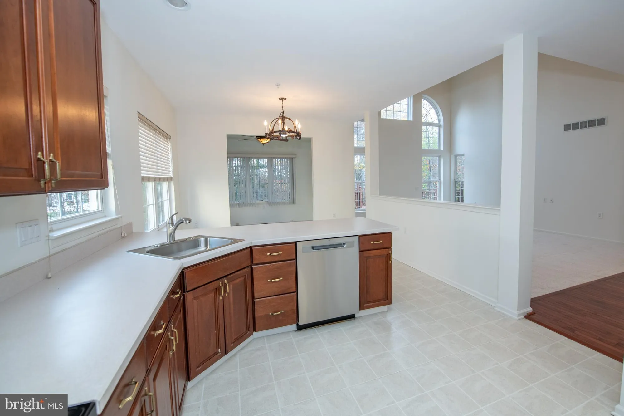 Property Slideshow image 25 of 101 | 625 n settlers cir, Warrington, PA, 18976