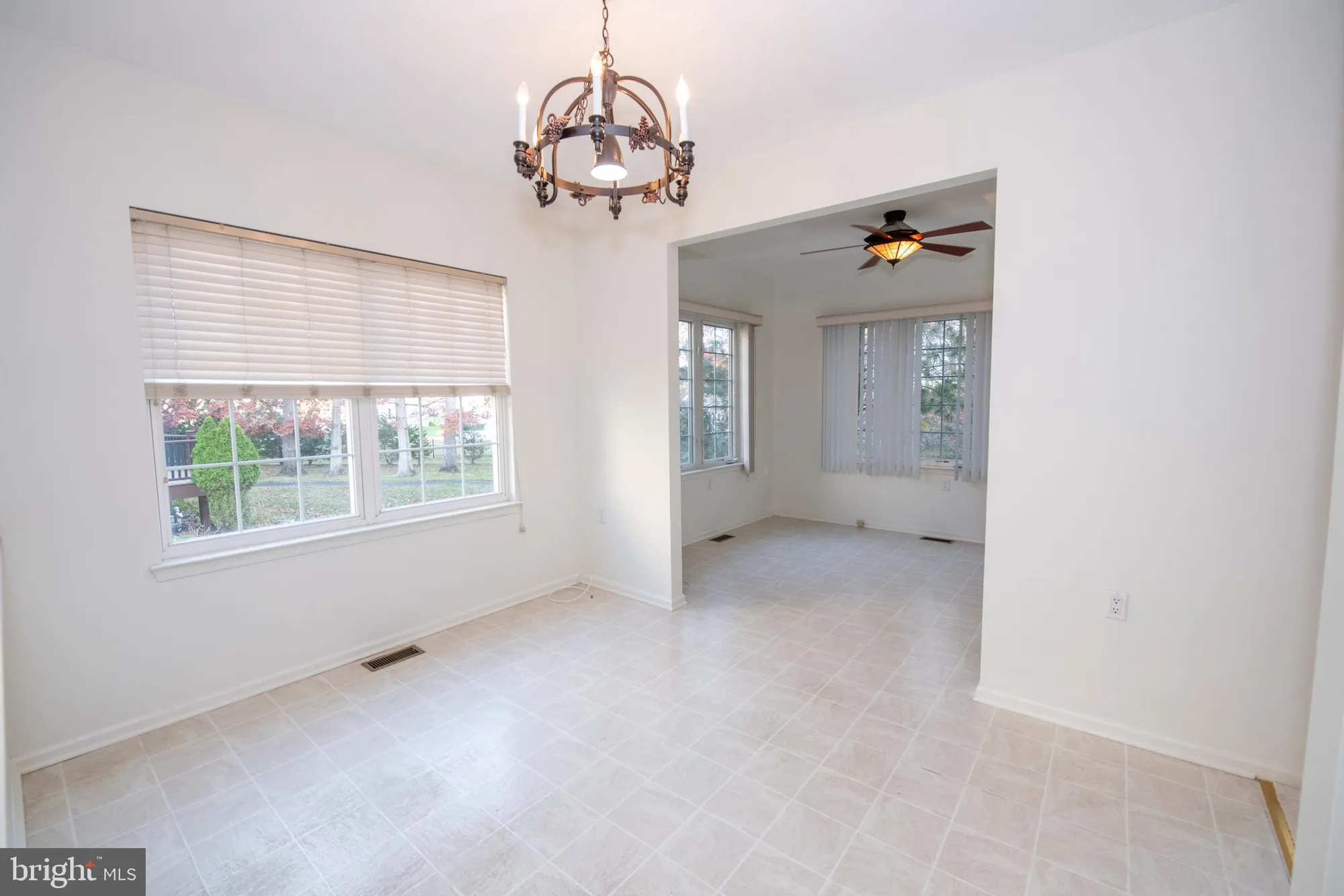 Property Slideshow image 28 of 101 | 625 n settlers cir, Warrington, PA, 18976