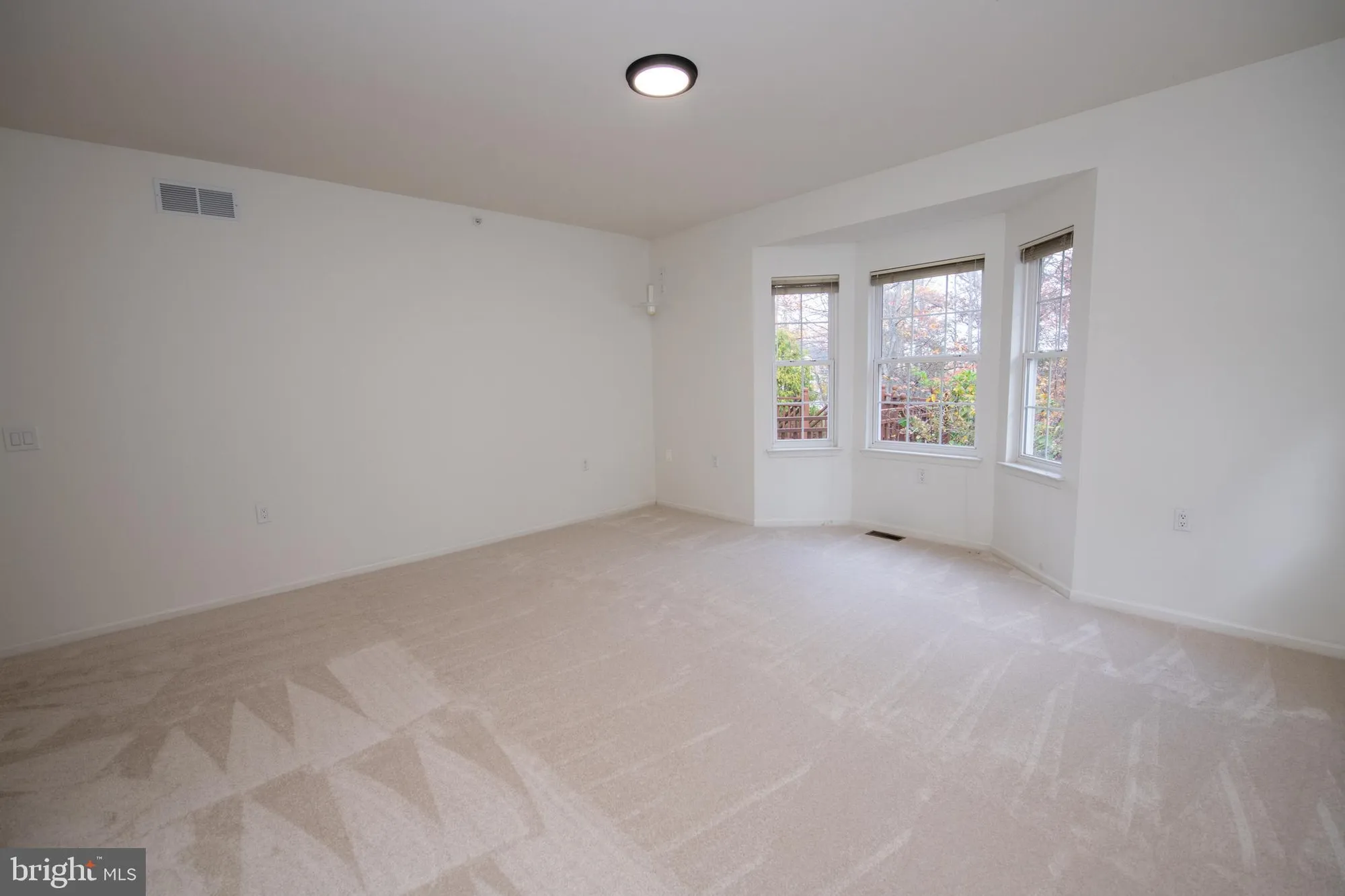 Property Slideshow image 55 of 101 | 625 n settlers cir, Warrington, PA, 18976