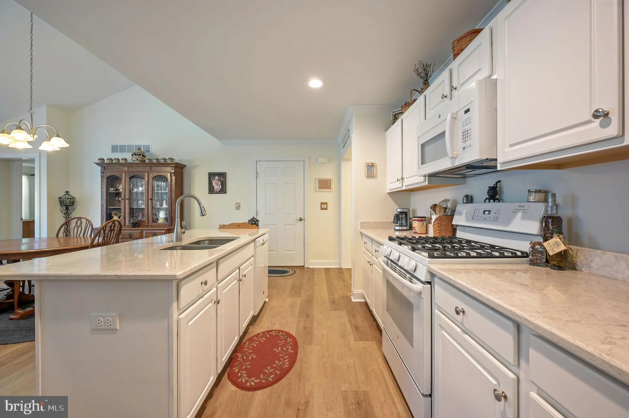 Property Slideshow image 9 of 27 | 135 casselberry ln, Dover, DE, 19904