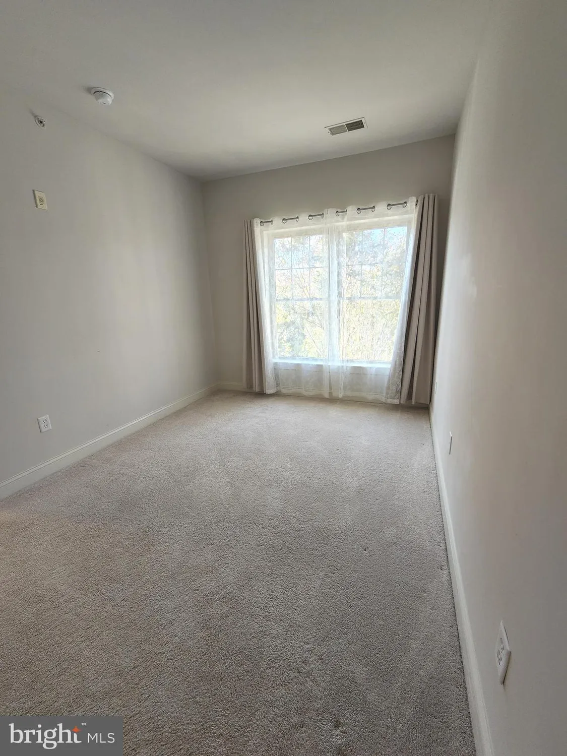 Property Slideshow image 20 of 35 | 3000 fountainview cir # 3411, Newark, DE, 19713