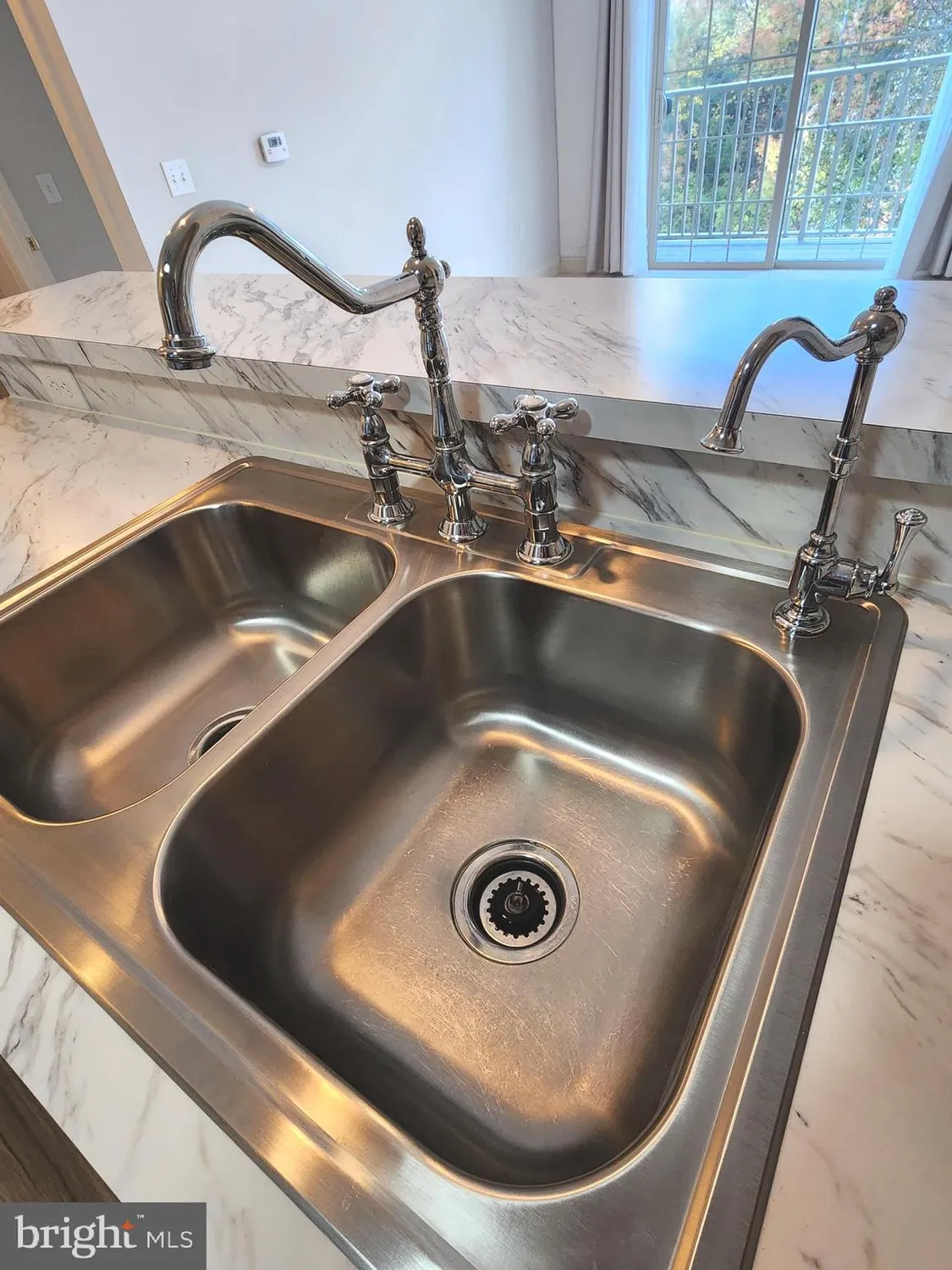 Property Slideshow image 12 of 35 | 3000 fountainview cir # 3411, Newark, DE, 19713