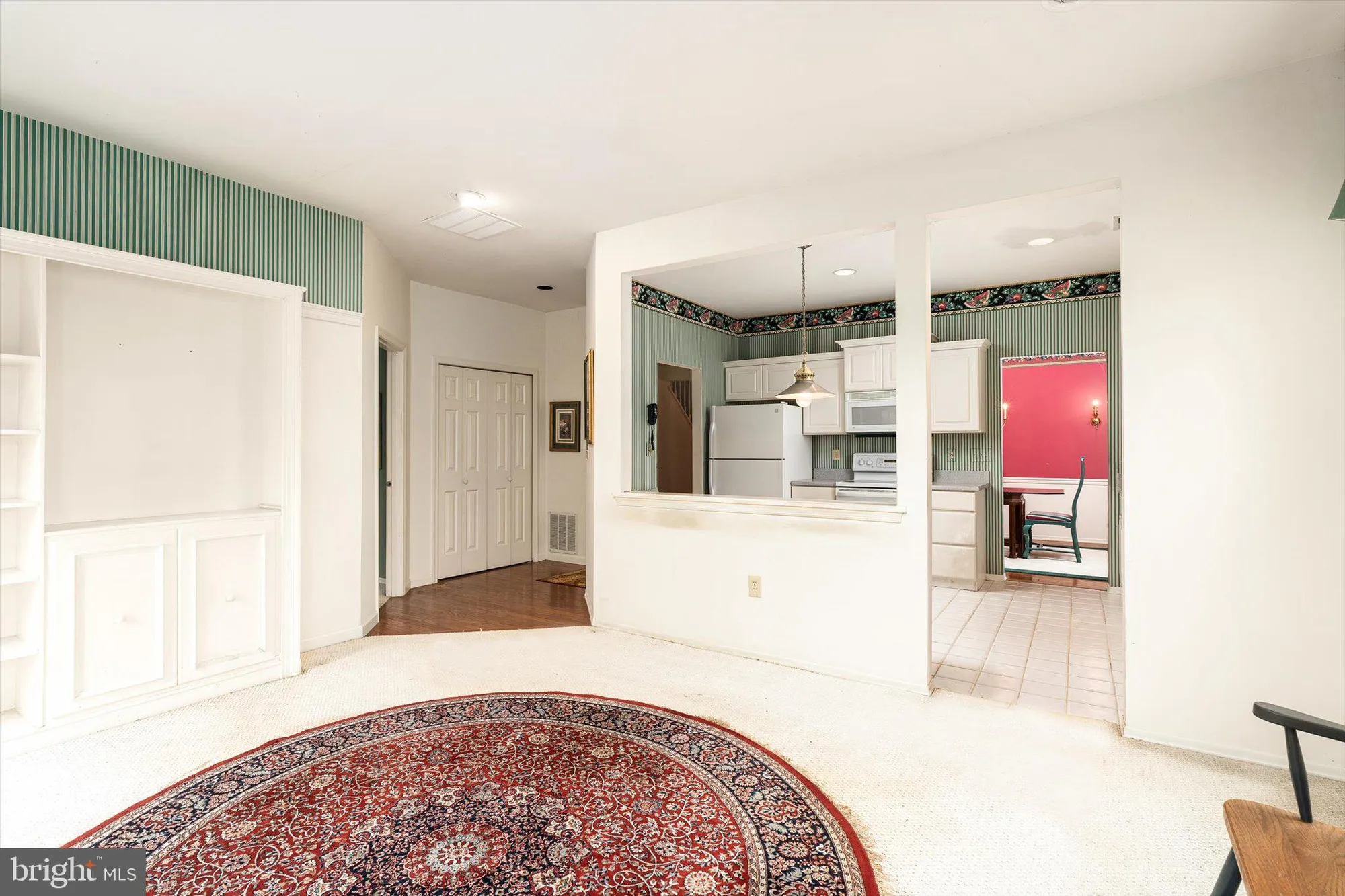 Property Slideshow image 10 of 25 | 213 homestead cir, Columbus, NJ, 08022