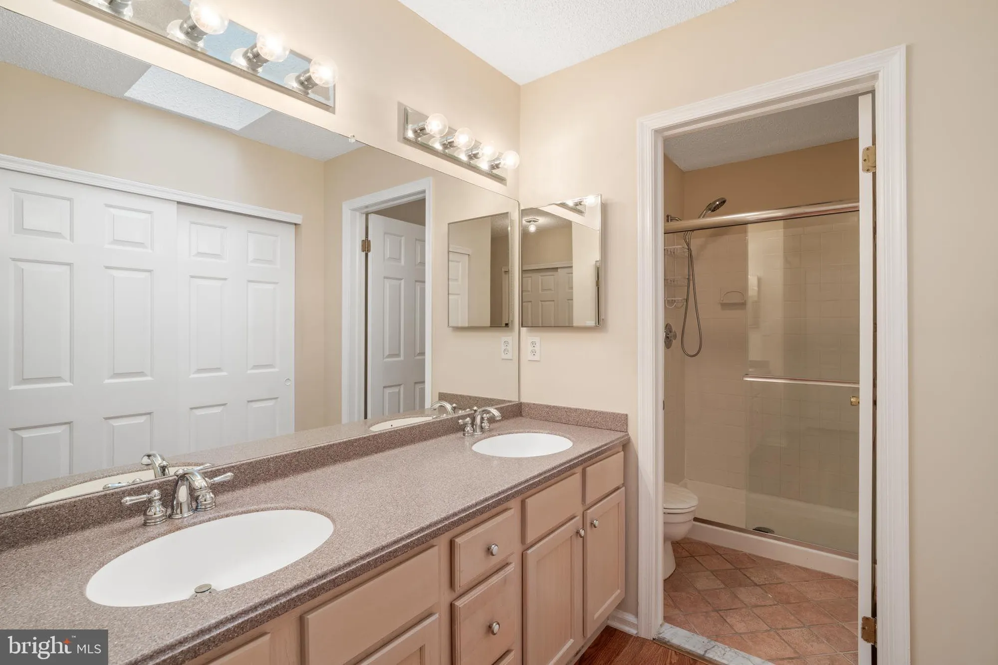 Property Slideshow image 18 of 26 | 96 deerfield dr, Manahawkin, NJ, 08050
