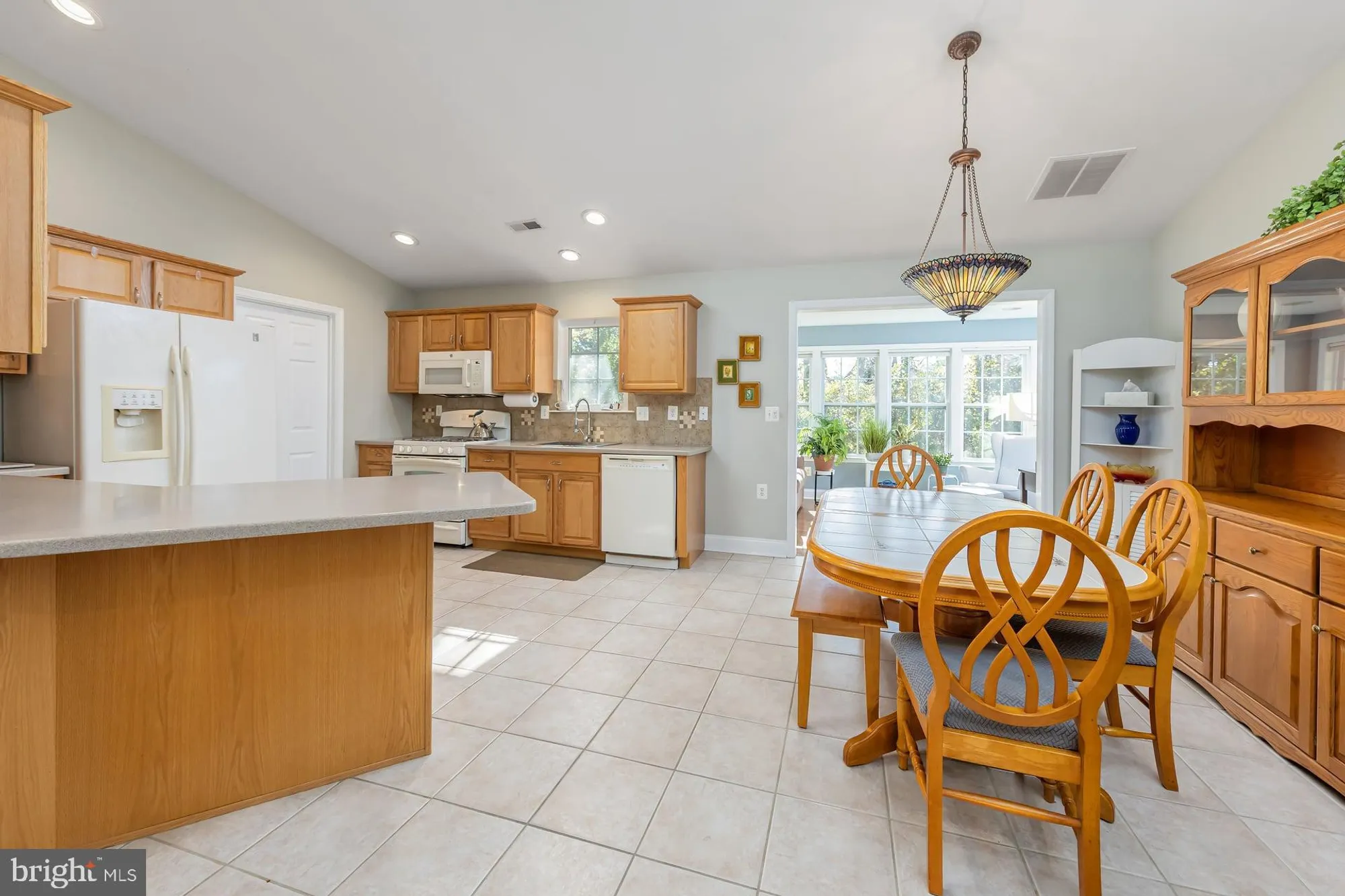 Property Slideshow image 5 of 20 | 730 chickory trl, Mullica Hill, NJ, 08062