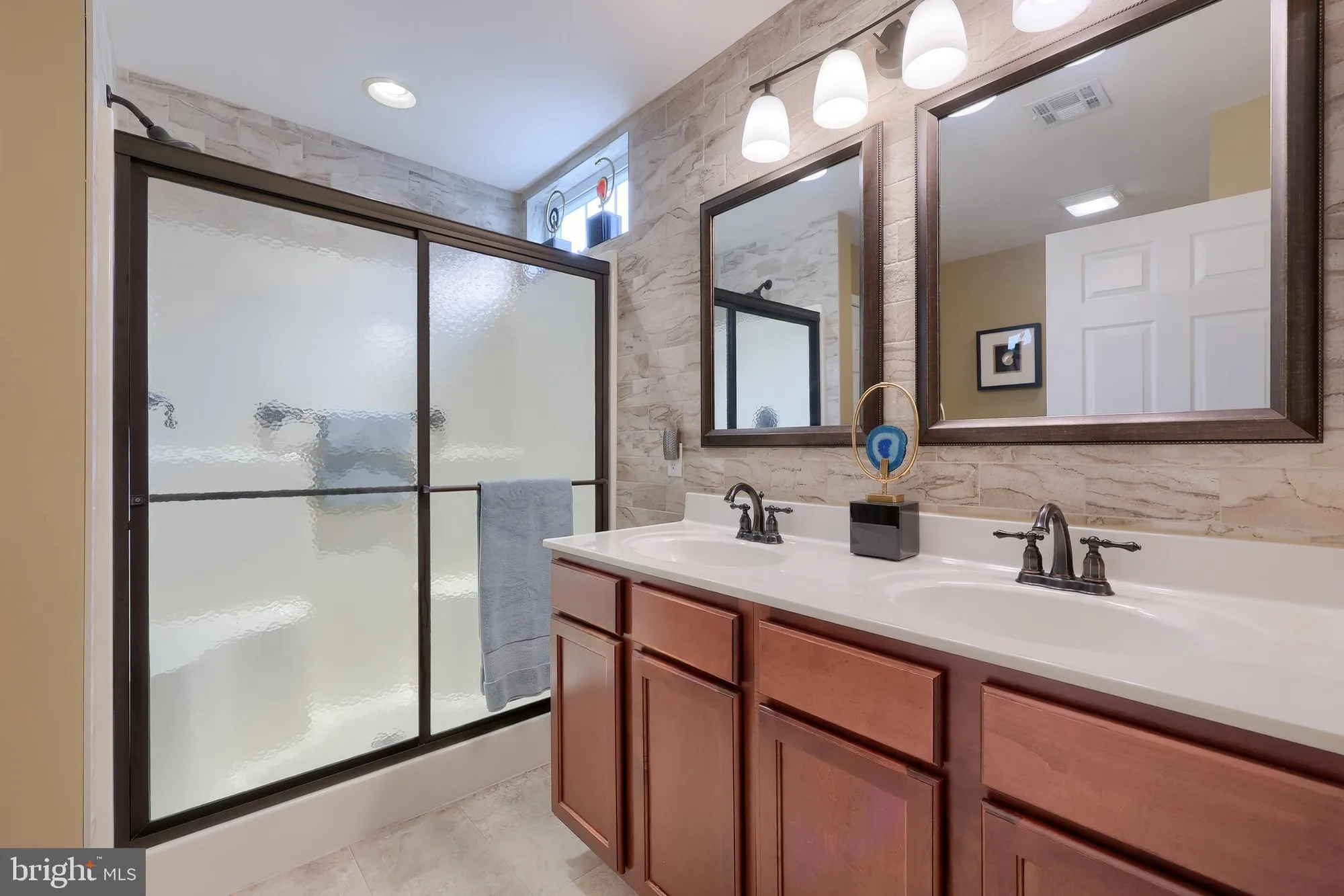 Property Slideshow image 29 of 48 | 1393 james way, Mount Joy, PA, 17552