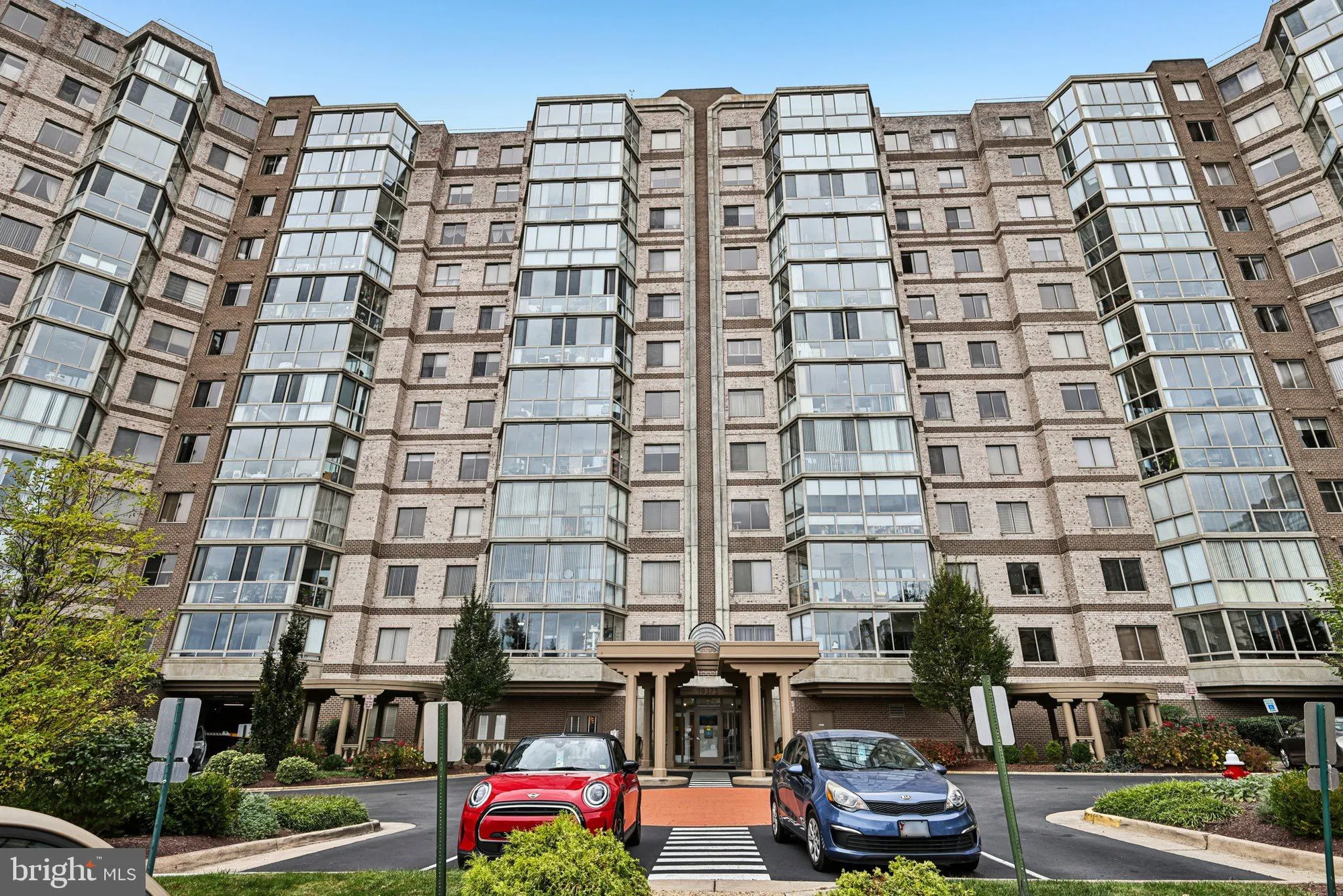 Property Slideshow image 4 of 33 | 19375 cypress ridge ter unit 708, Leesburg, VA, 20176