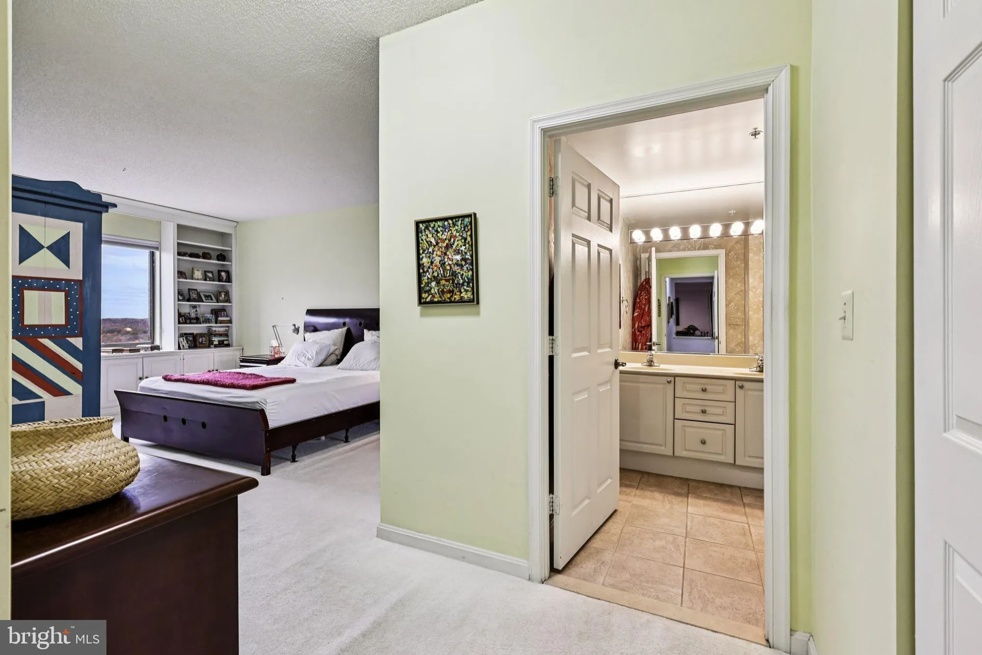 Property Slideshow image 22 of 33 | 19375 cypress ridge ter unit 708, Leesburg, VA, 20176