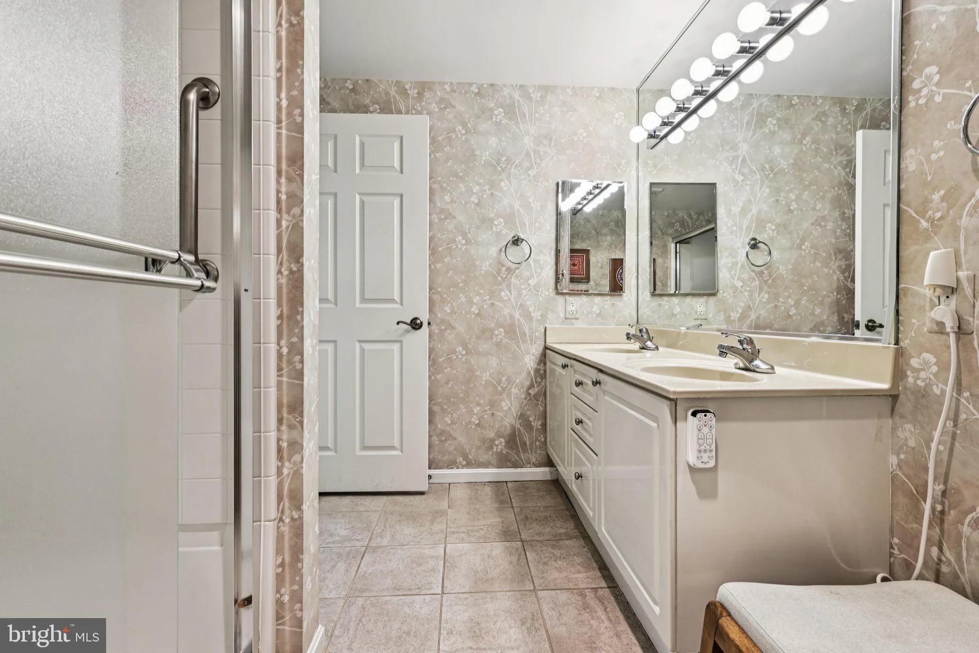 Property Slideshow image 28 of 33 | 19375 cypress ridge ter unit 708, Leesburg, VA, 20176