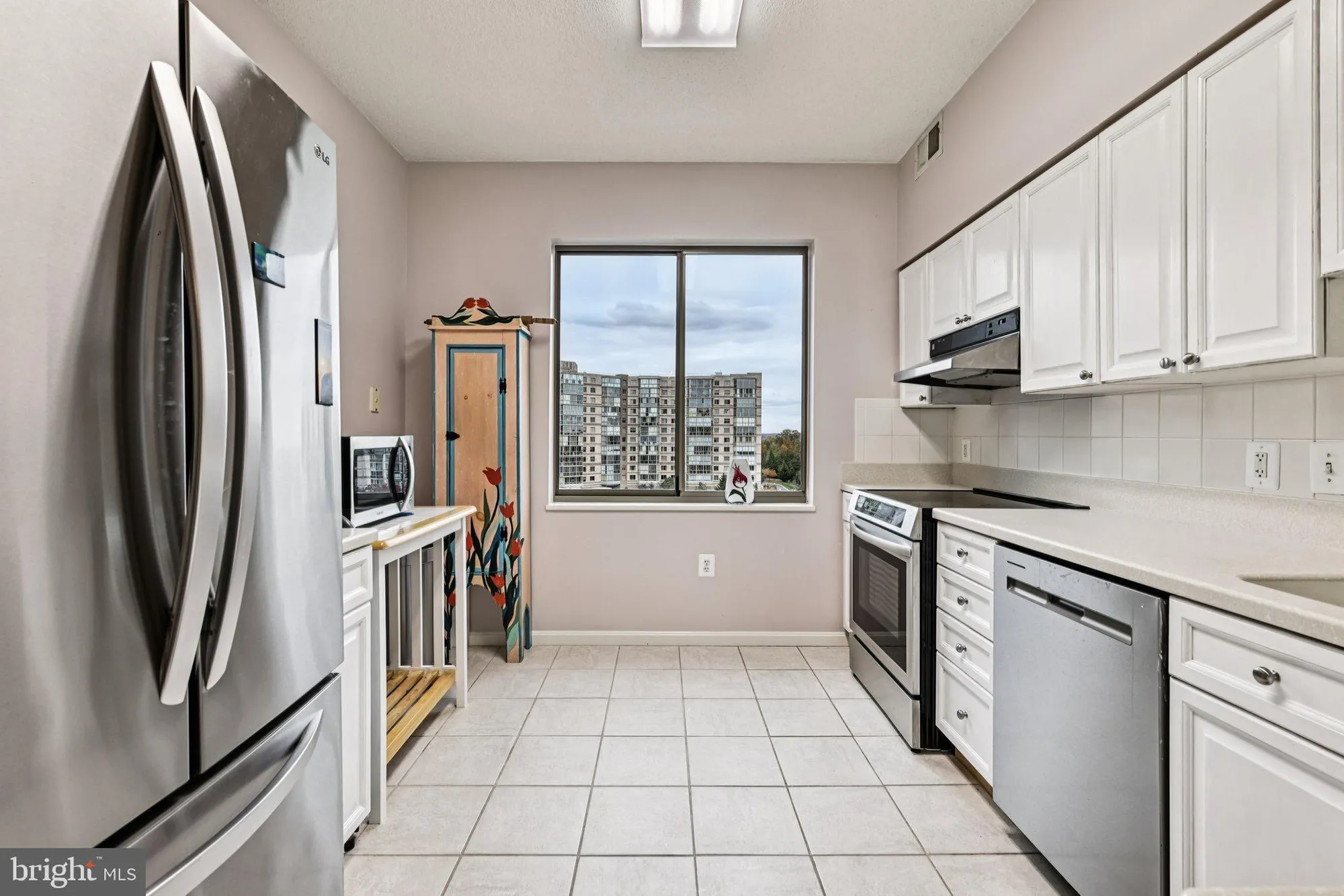 Property Slideshow image 18 of 33 | 19375 cypress ridge ter unit 708, Leesburg, VA, 20176