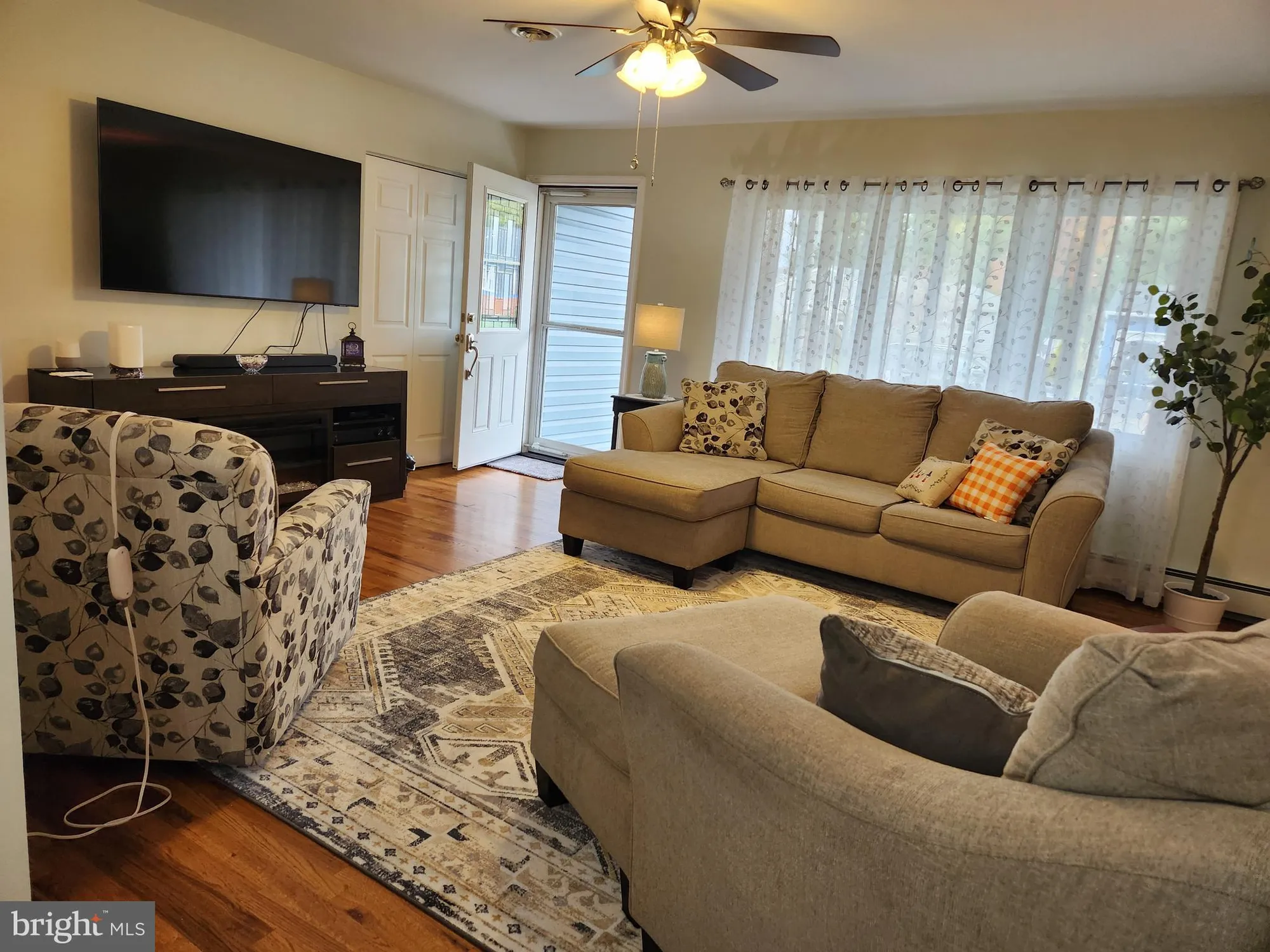 Property Slideshow image 5 of 51 | 35 edinburgh dr, Toms River, NJ, 08757