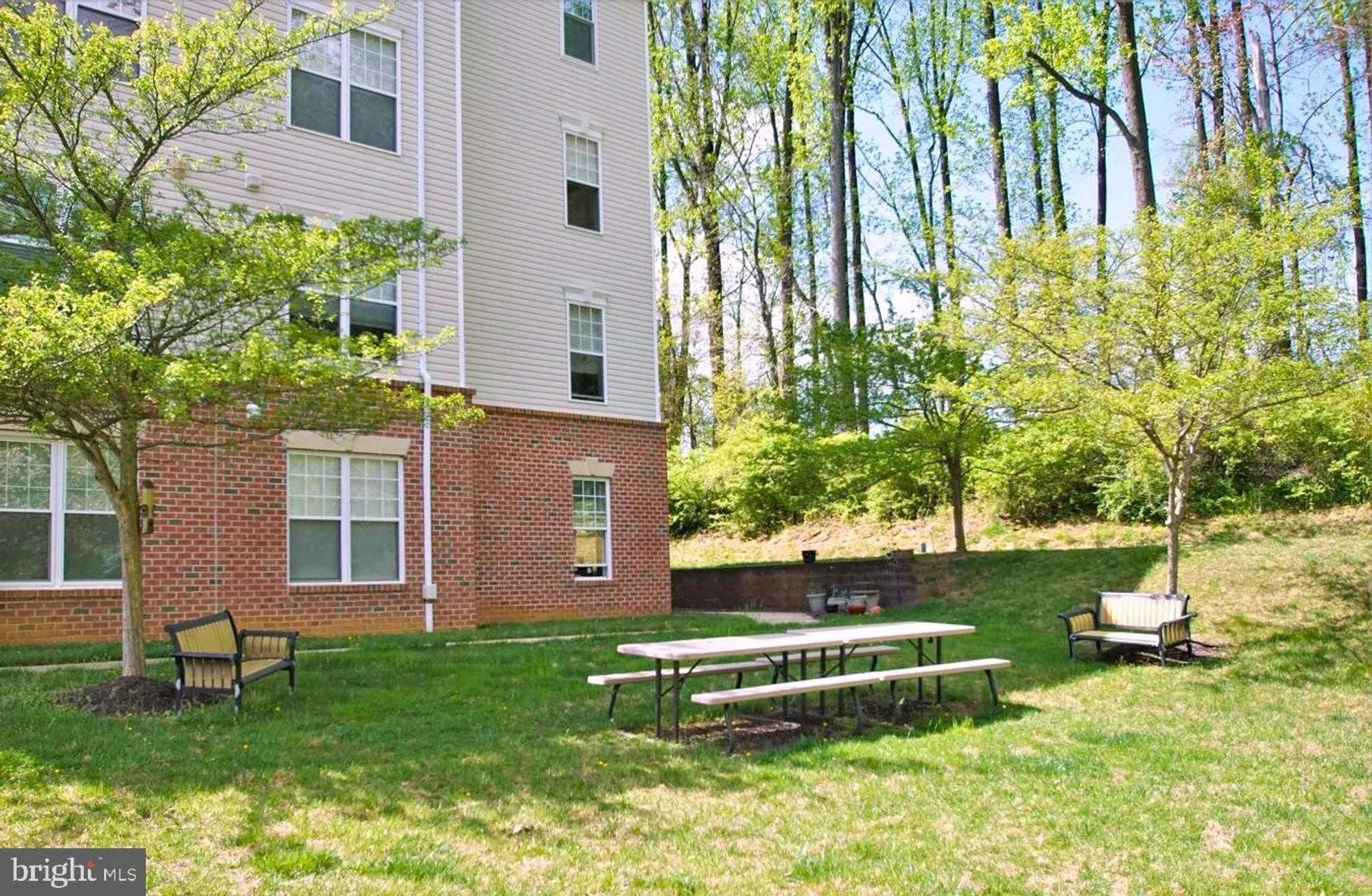 Property Slideshow image 2 of 11 | 301 tiree ct 303, Abingdon, MD, 21009