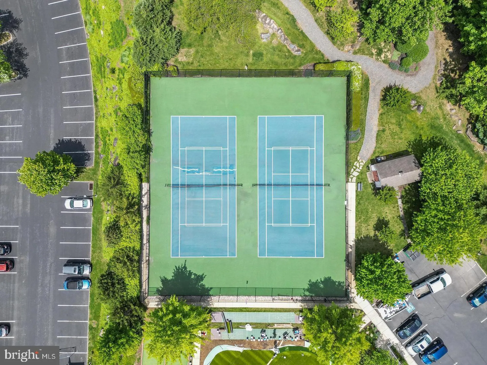 Property Slideshow image 12 of 16 | 3000 village way # 3101, Boothwyn, PA, 19061