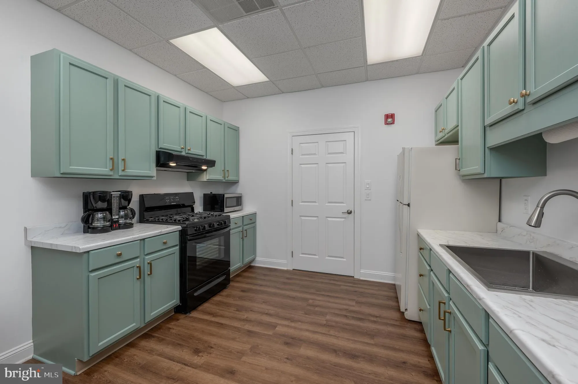 Property Slideshow image 27 of 41 | 8 jonquil pl, Marlton, NJ, 08053