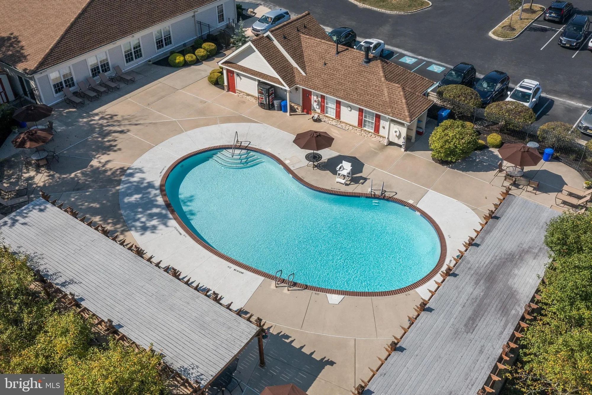 Property Slideshow image 33 of 41 | 8 jonquil pl, Marlton, NJ, 08053