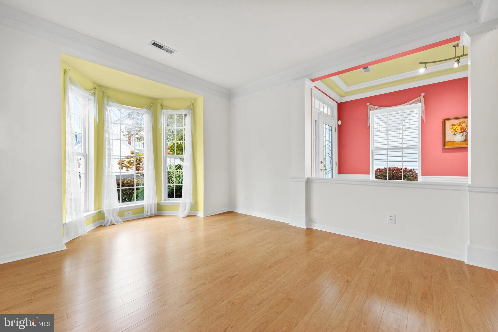 Property Slideshow image 4 of 49 | 3855 somerset dr, Collegeville, PA, 19426