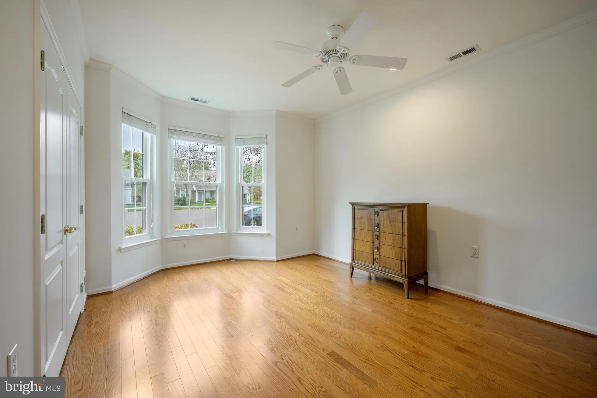 Property Slideshow image 13 of 41 | 8 jonquil pl, Marlton, NJ, 08053