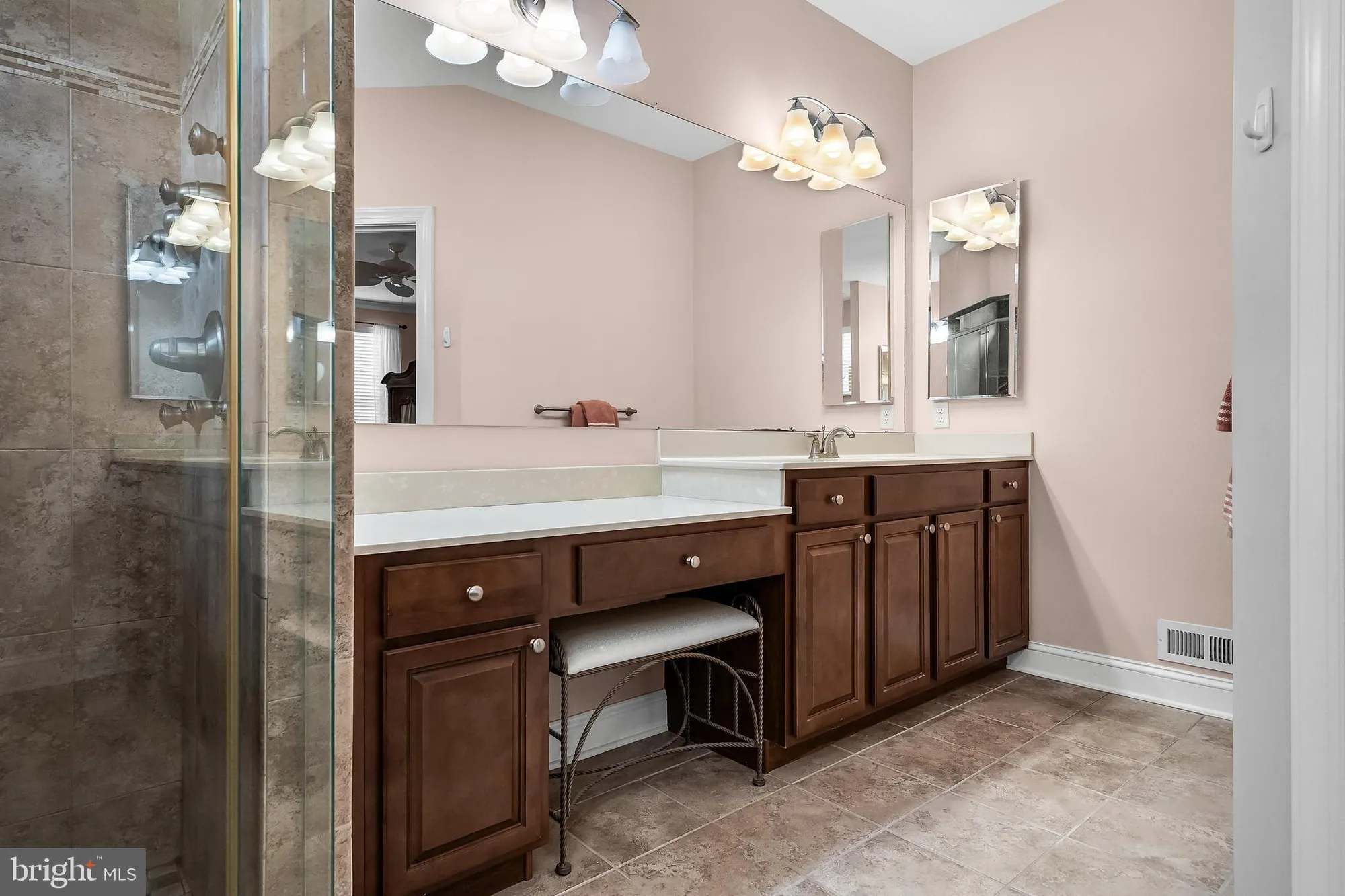 Property Slideshow image 18 of 46 | 5 wesley dr, Woolwich Twp, NJ, 08085