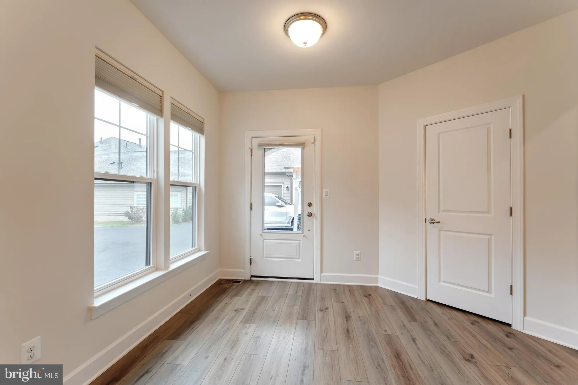 Property Slideshow image 4 of 71 | 43044 greeley sq, Ashburn, VA, 20148