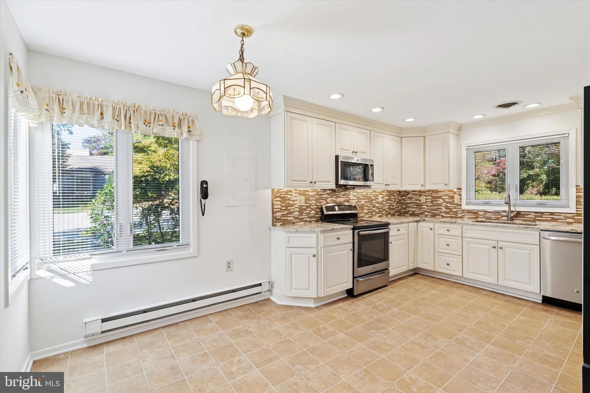 Property Slideshow image 11 of 28 | 201 chandler dr # 201, West Chester, PA, 19380