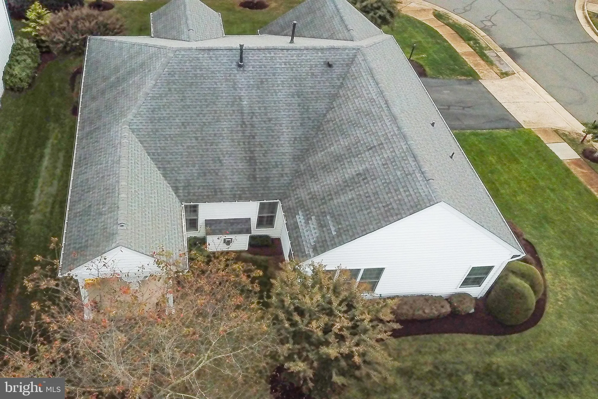 Property Slideshow image 3 of 52 | 5243 canyon creek way, Haymarket, VA, 20169